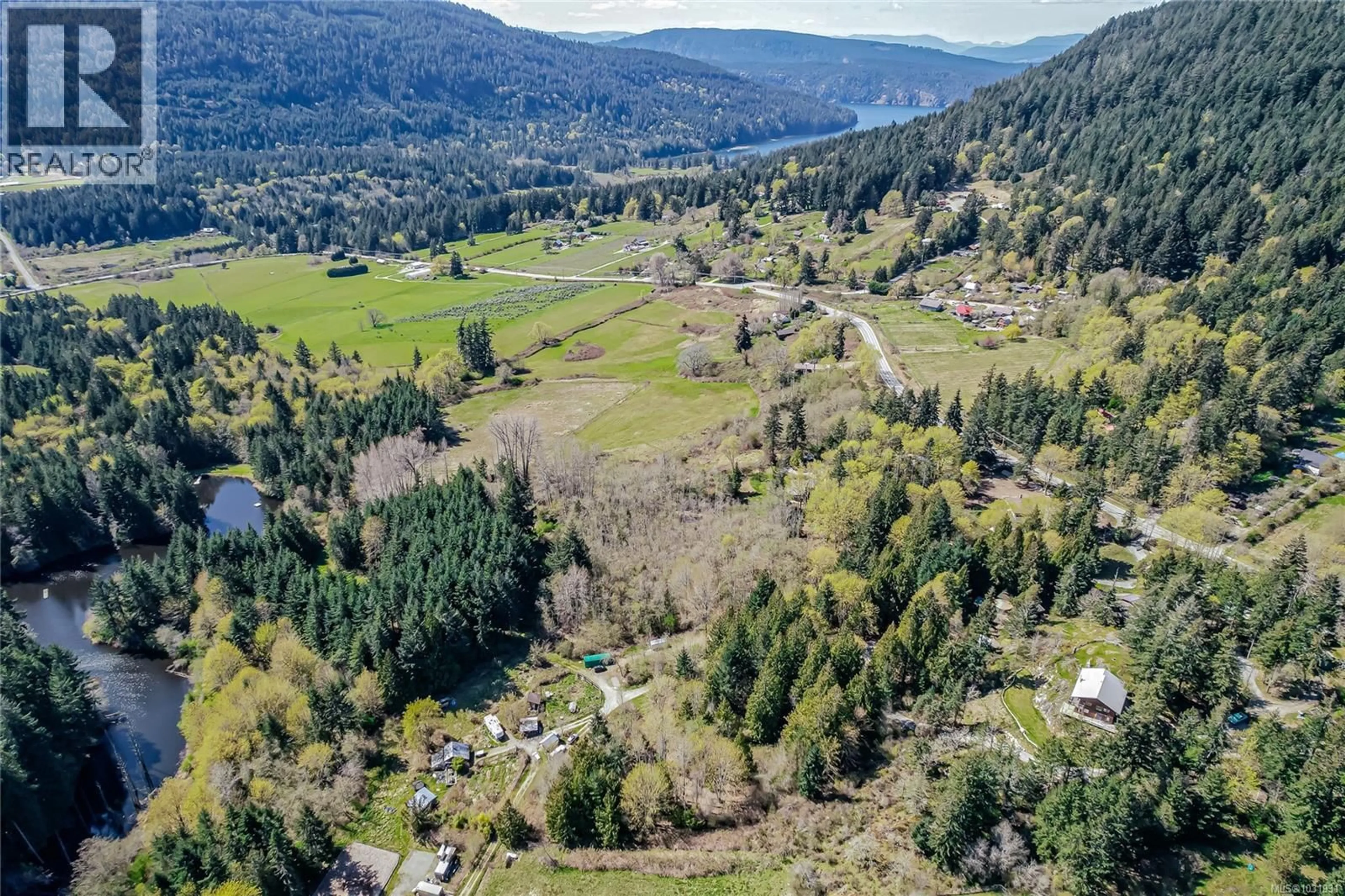 A pic from outside/outdoor area/front of a property/back of a property/a pic from drone, mountain view for 1671 FULFORD-GANGES ROAD, Salt Spring British Columbia V8K2A8