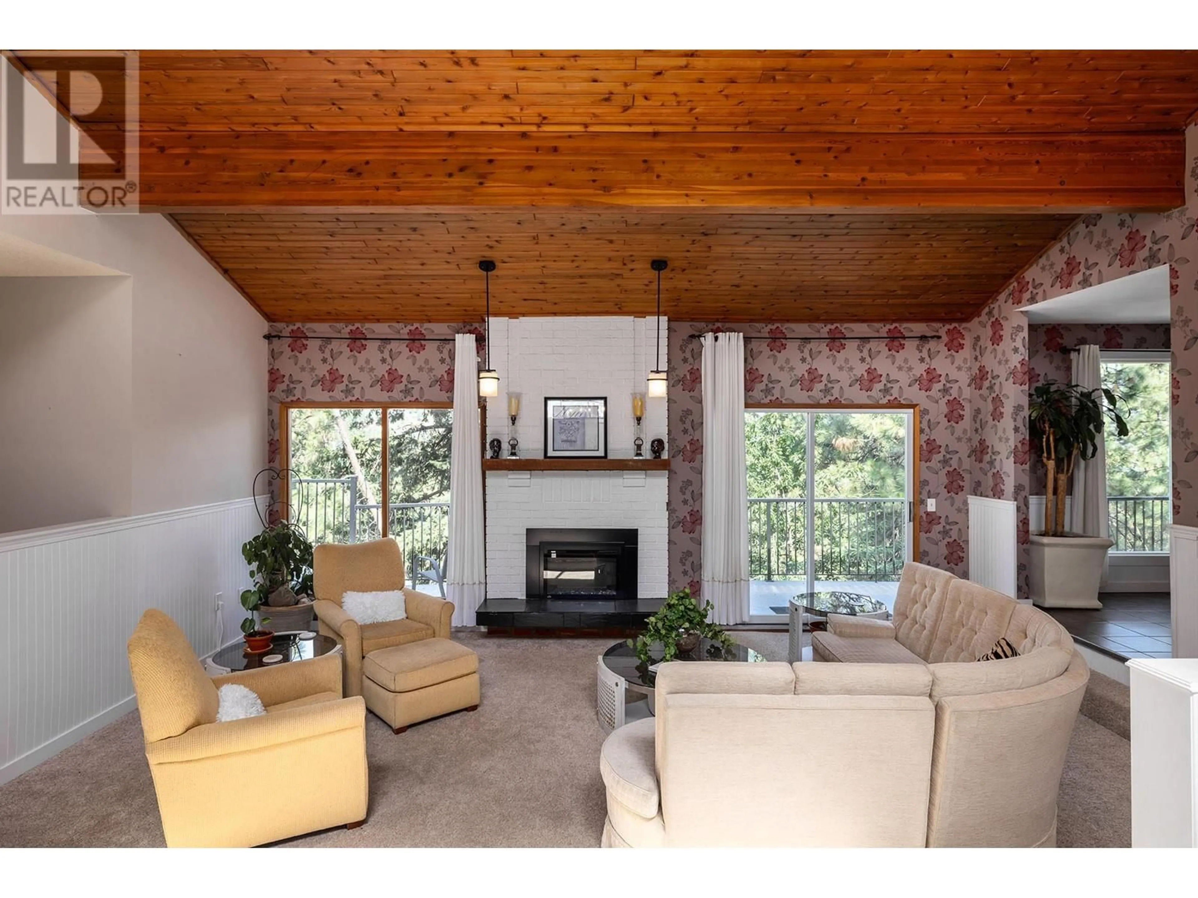 Living room for 2172 Michelle Crescent, West Kelowna British Columbia V1Z3B6