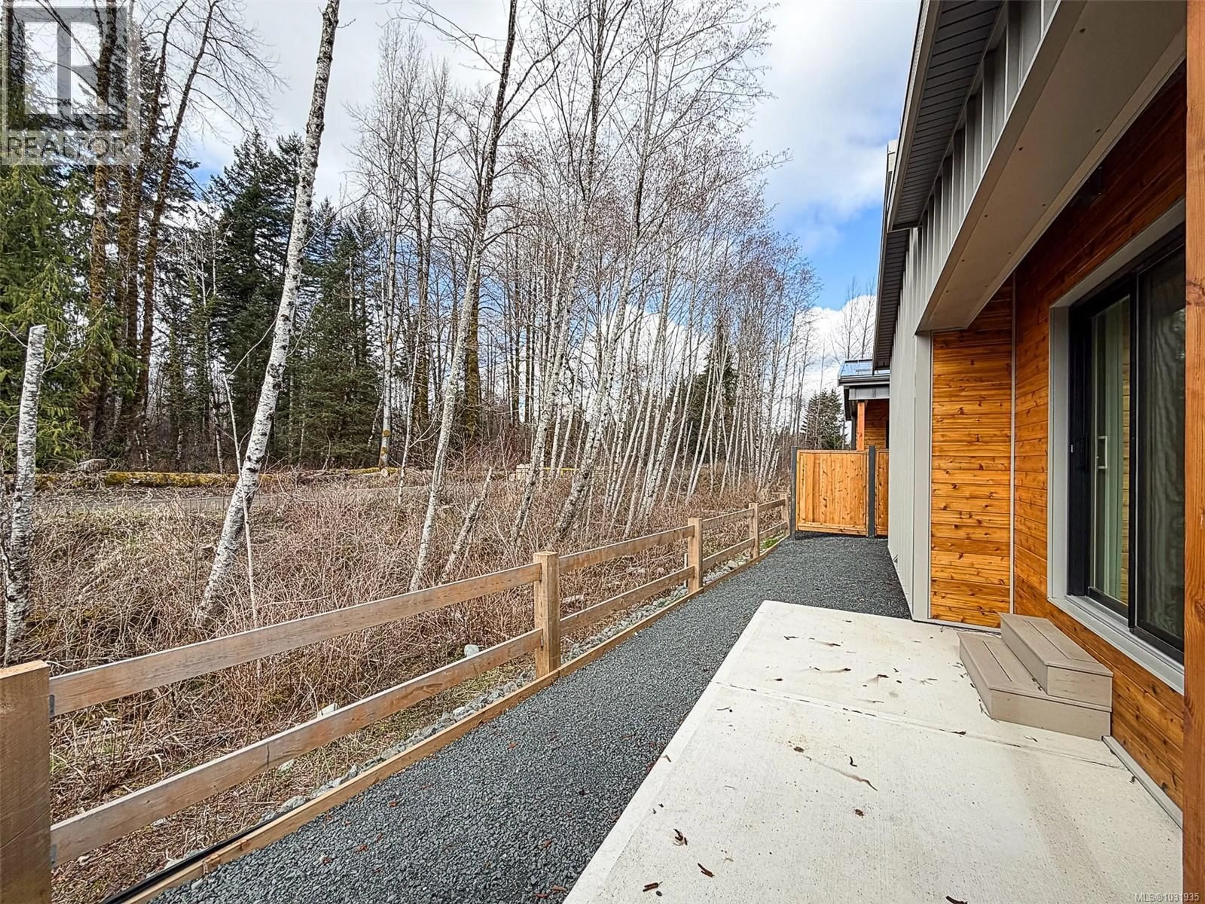 Patio, forest/trees view for 35 - 3025 ROYSTON ROAD, Cumberland British Columbia V0R1S0