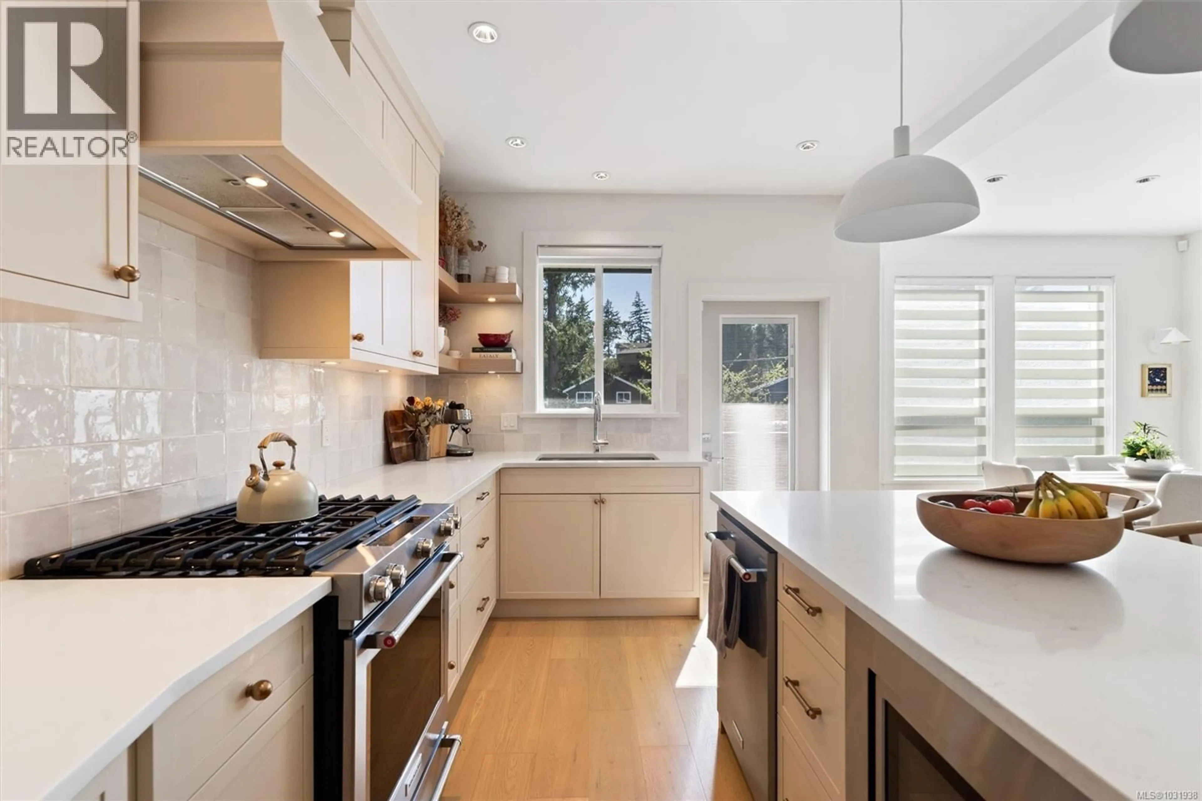 Contemporary kitchen, ceramic/tile floor for 973 ISABELL AVENUE, Langford British Columbia V9C2N2