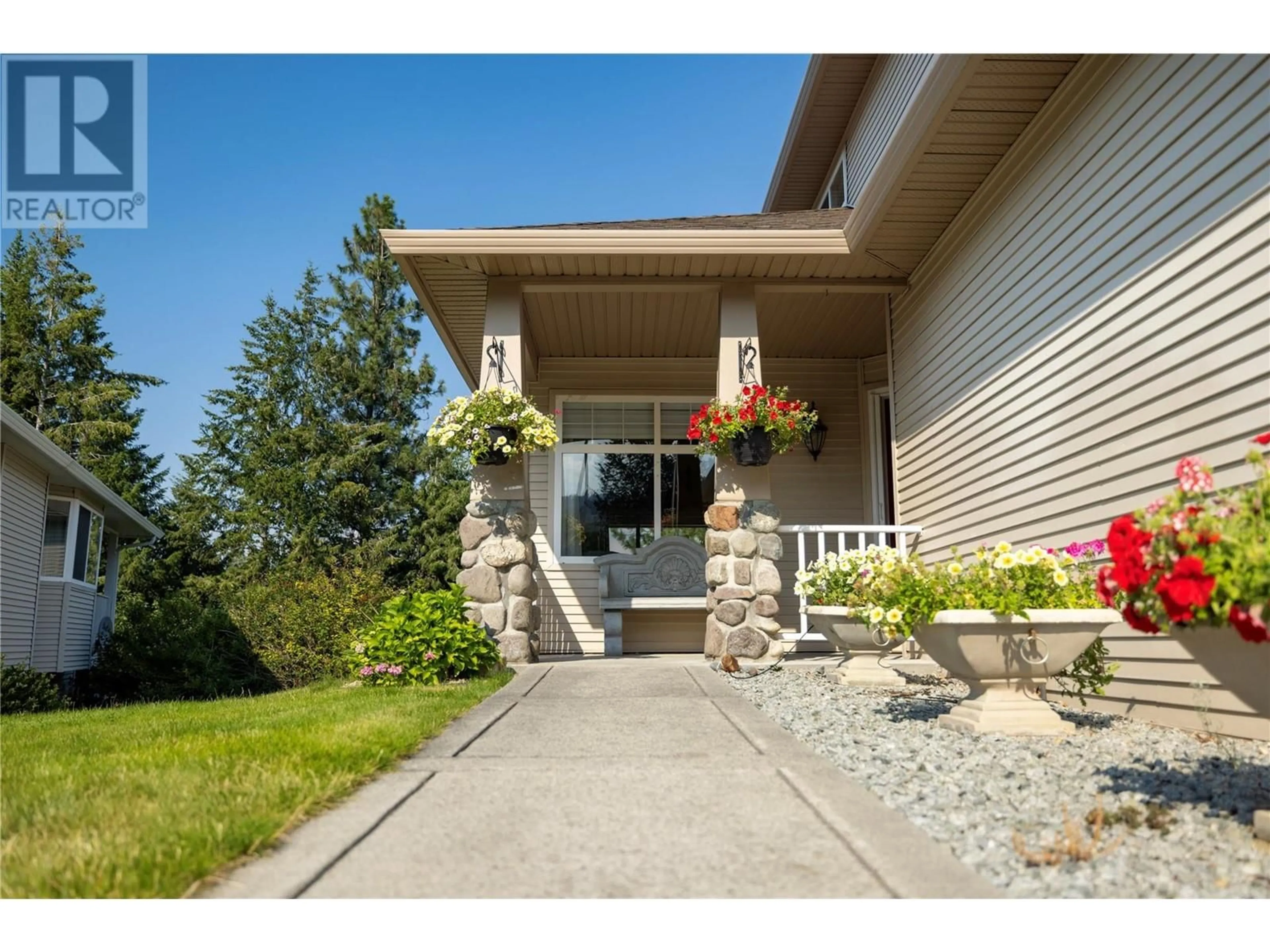 Indoor entryway for 3835 Glen Canyon Drive, West Kelowna British Columbia V4T2P7