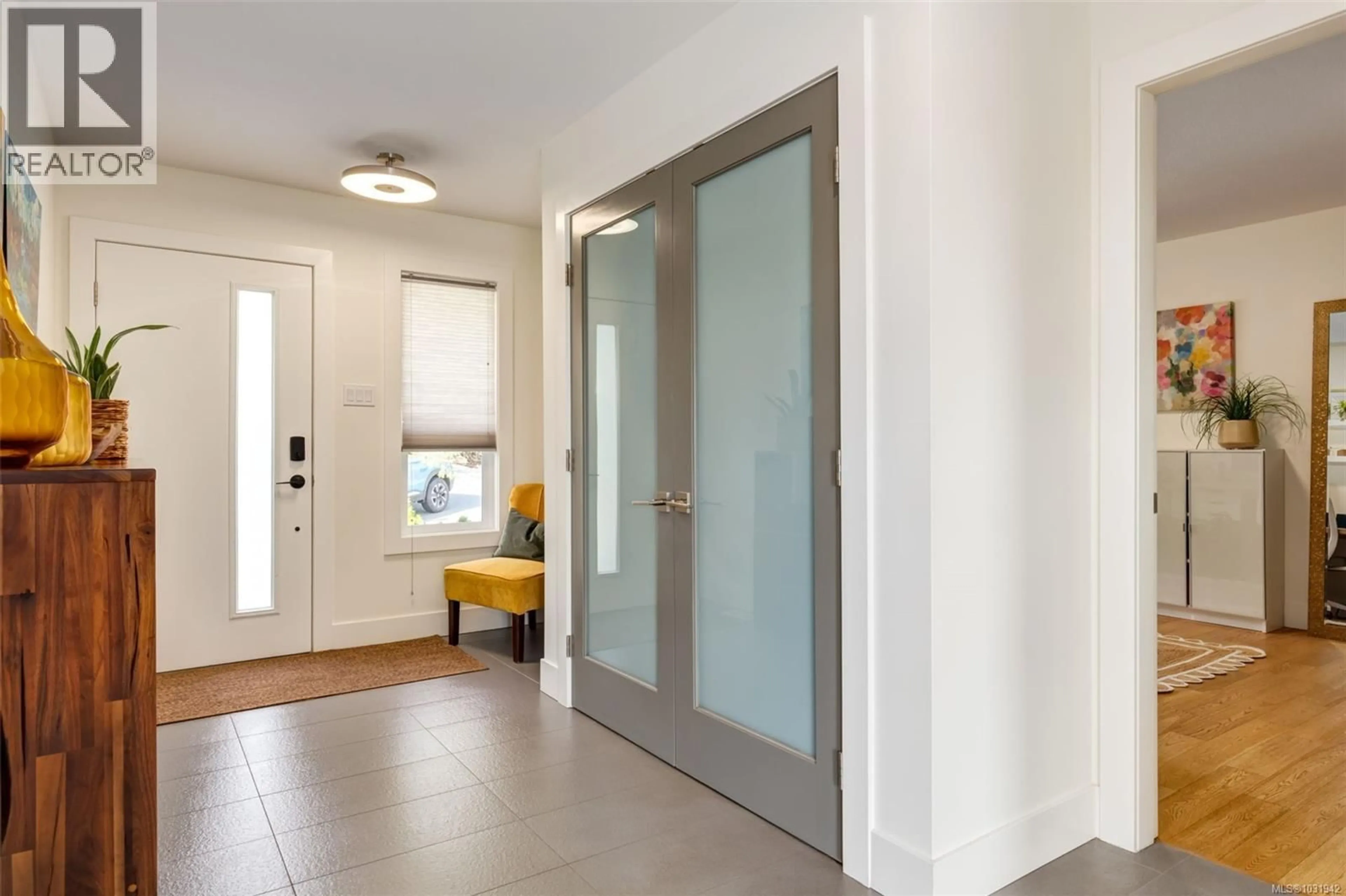 Indoor entryway for 3710 HAMMOND BAY ROAD, Nanaimo British Columbia V9T1G1