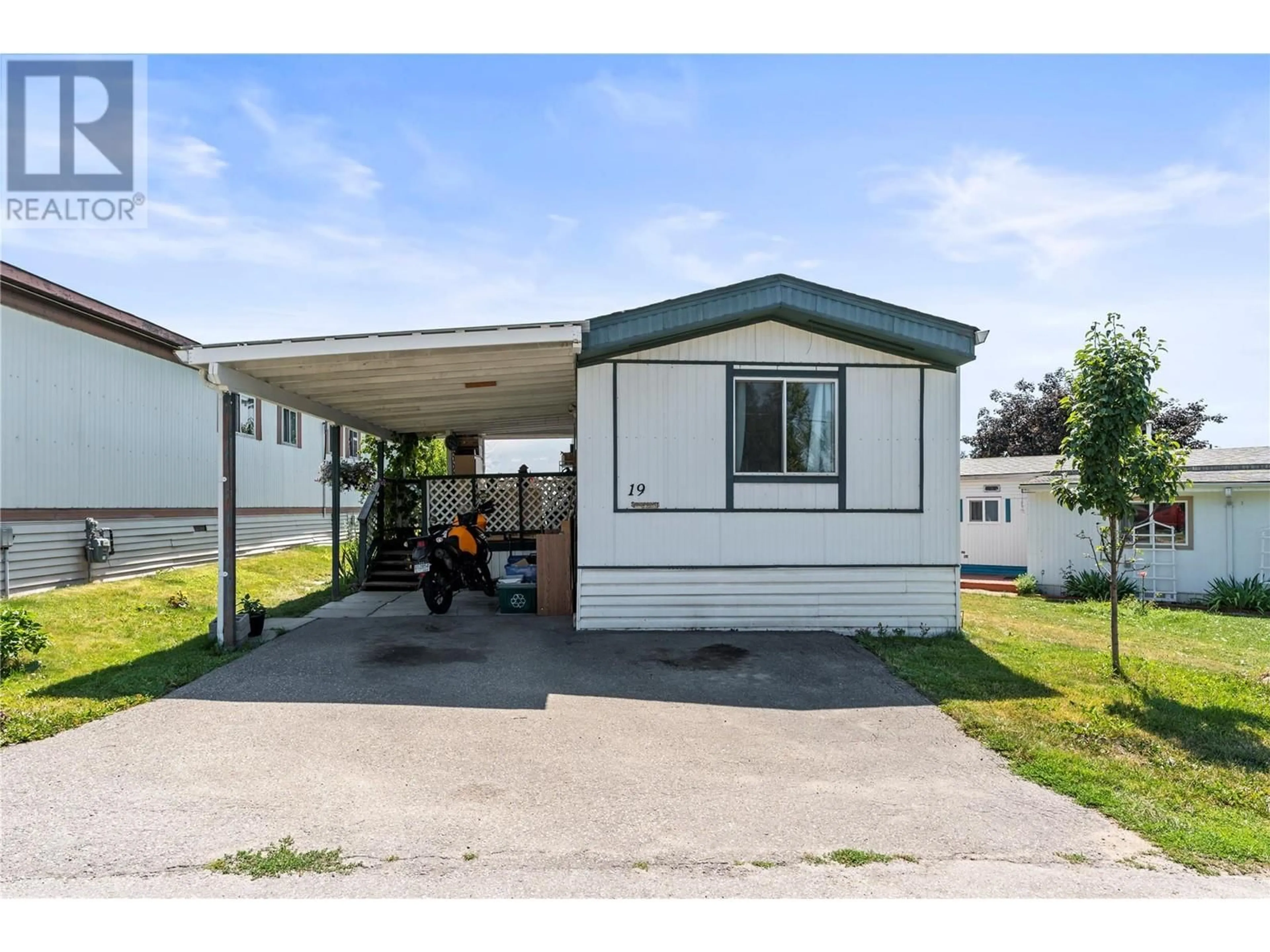 Home with vinyl exterior material for 1600 43 Avenue Unit# 19, Vernon British Columbia V1T9G6