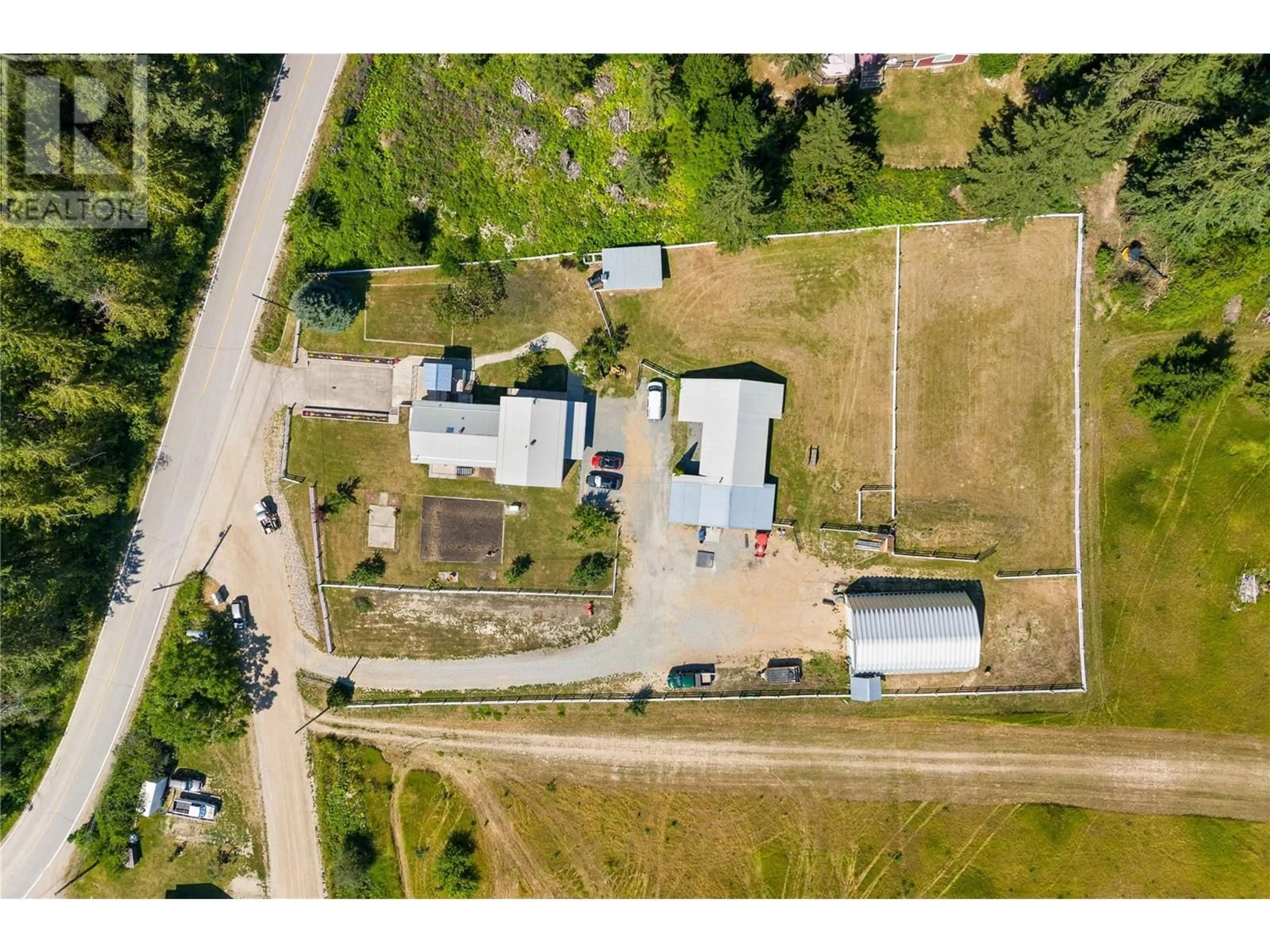 A pic from outside/outdoor area/front of a property/back of a property/a pic from drone, building for 5611 5 AVENUE SOUTHWEST, Salmon Arm British Columbia V1E3B4