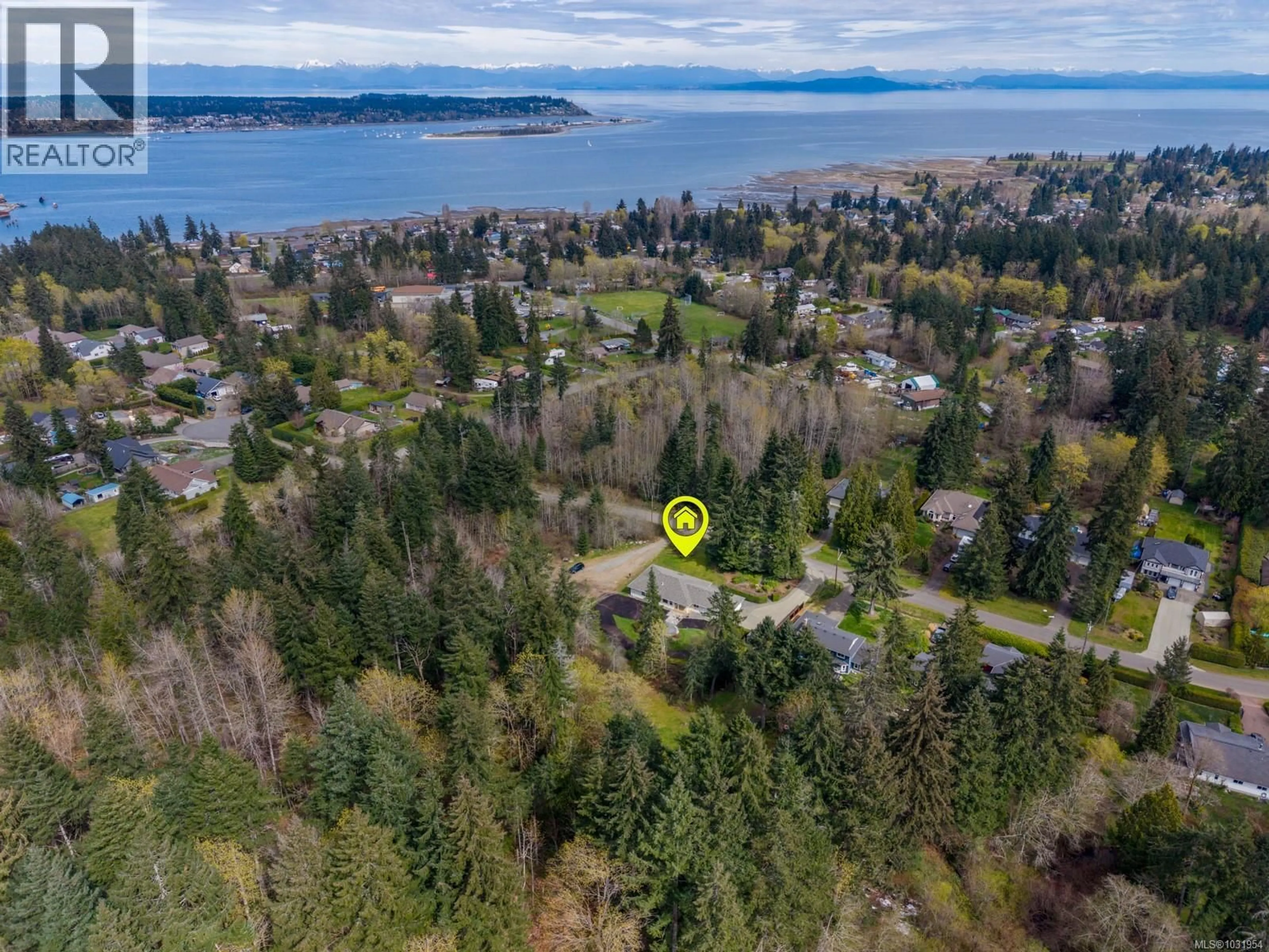 A pic from outside/outdoor area/front of a property/back of a property/a pic from drone, water/lake/river/ocean view for 3815 ROY CREEK ROAD, Royston British Columbia V0R2V0