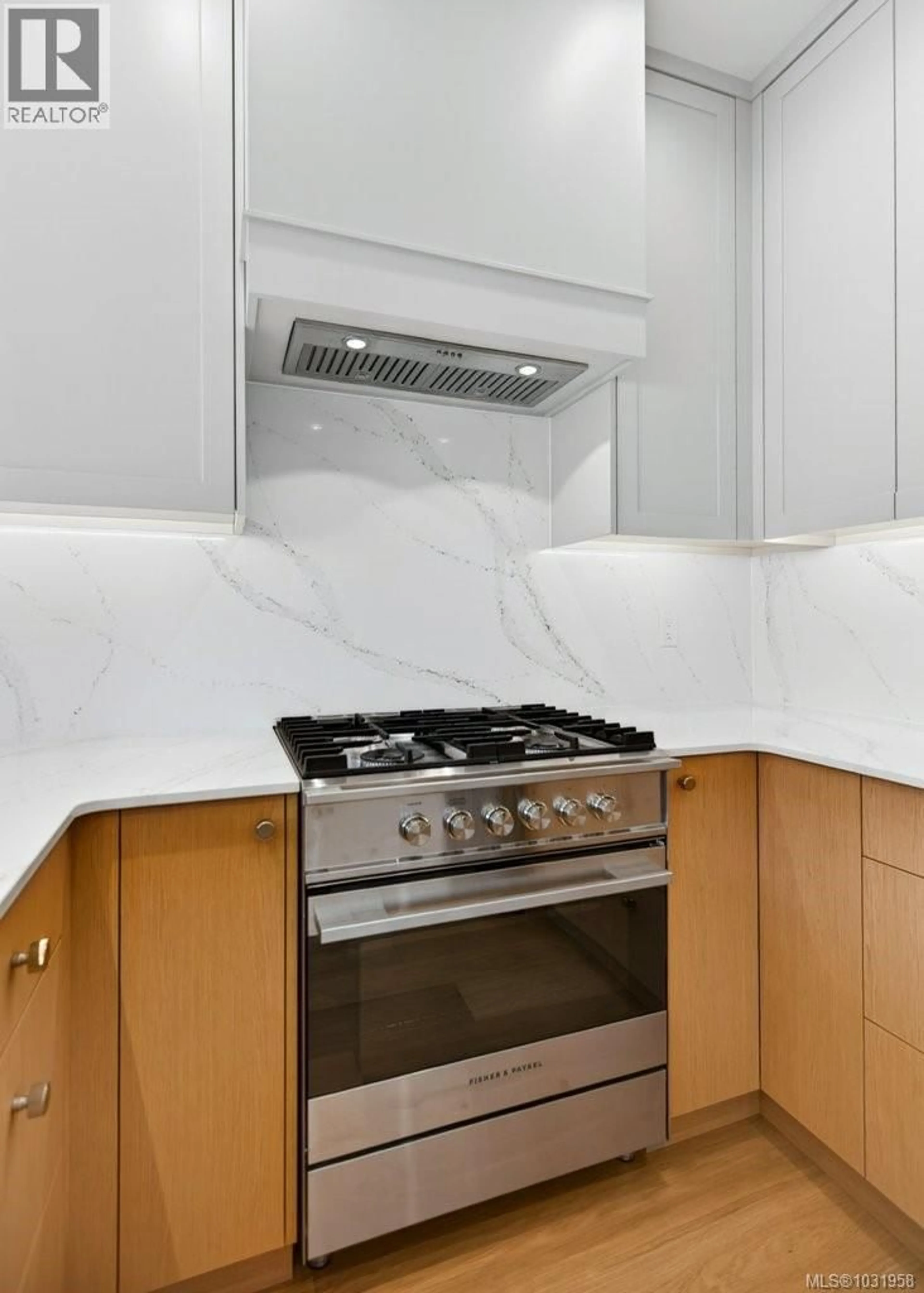 Standard kitchen, ceramic/tile floor for B - 875 GRUMMAN PLACE, Comox British Columbia V9M4H9