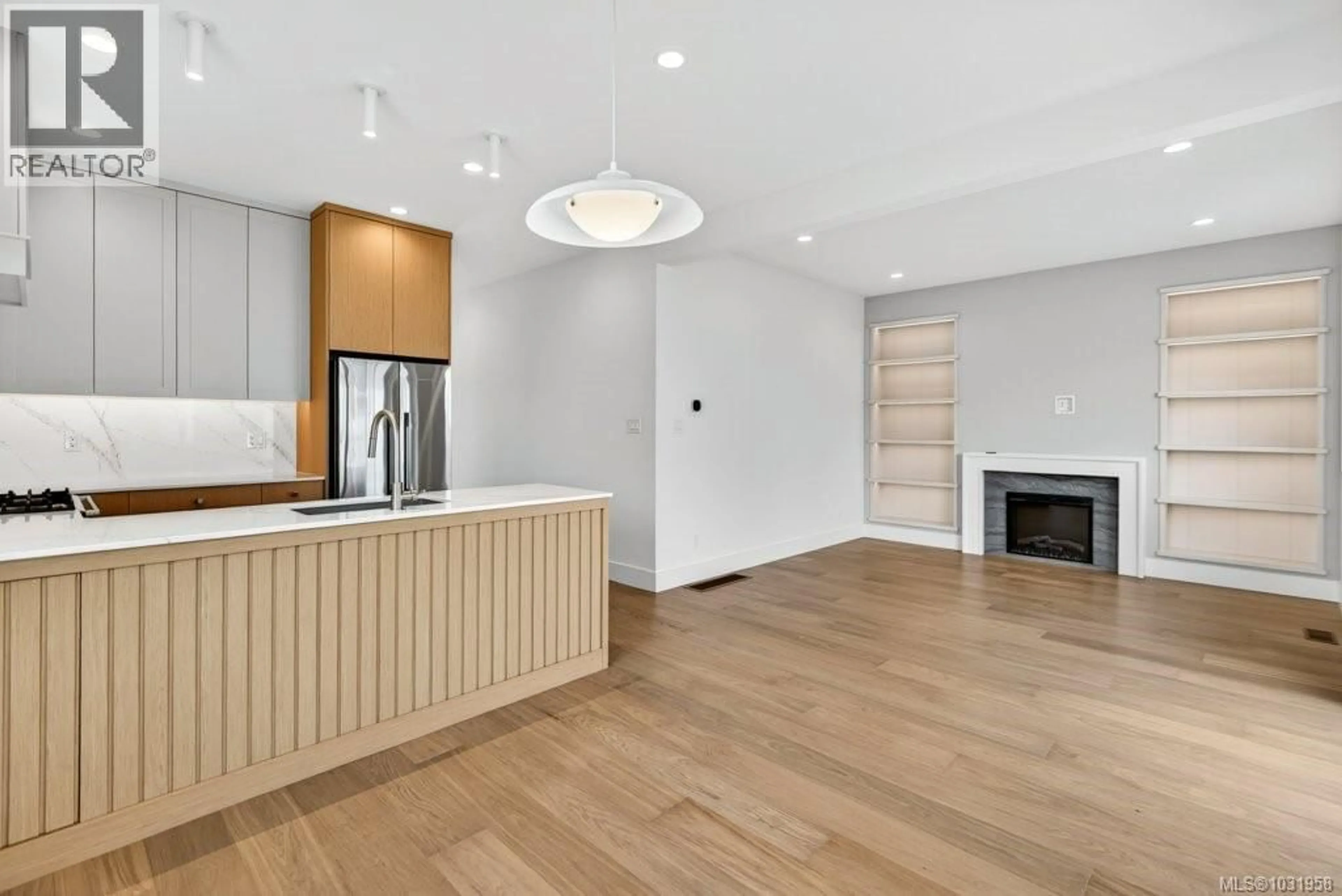 Open concept kitchen, wood/laminate floor for B - 875 GRUMMAN PLACE, Comox British Columbia V9M4H9