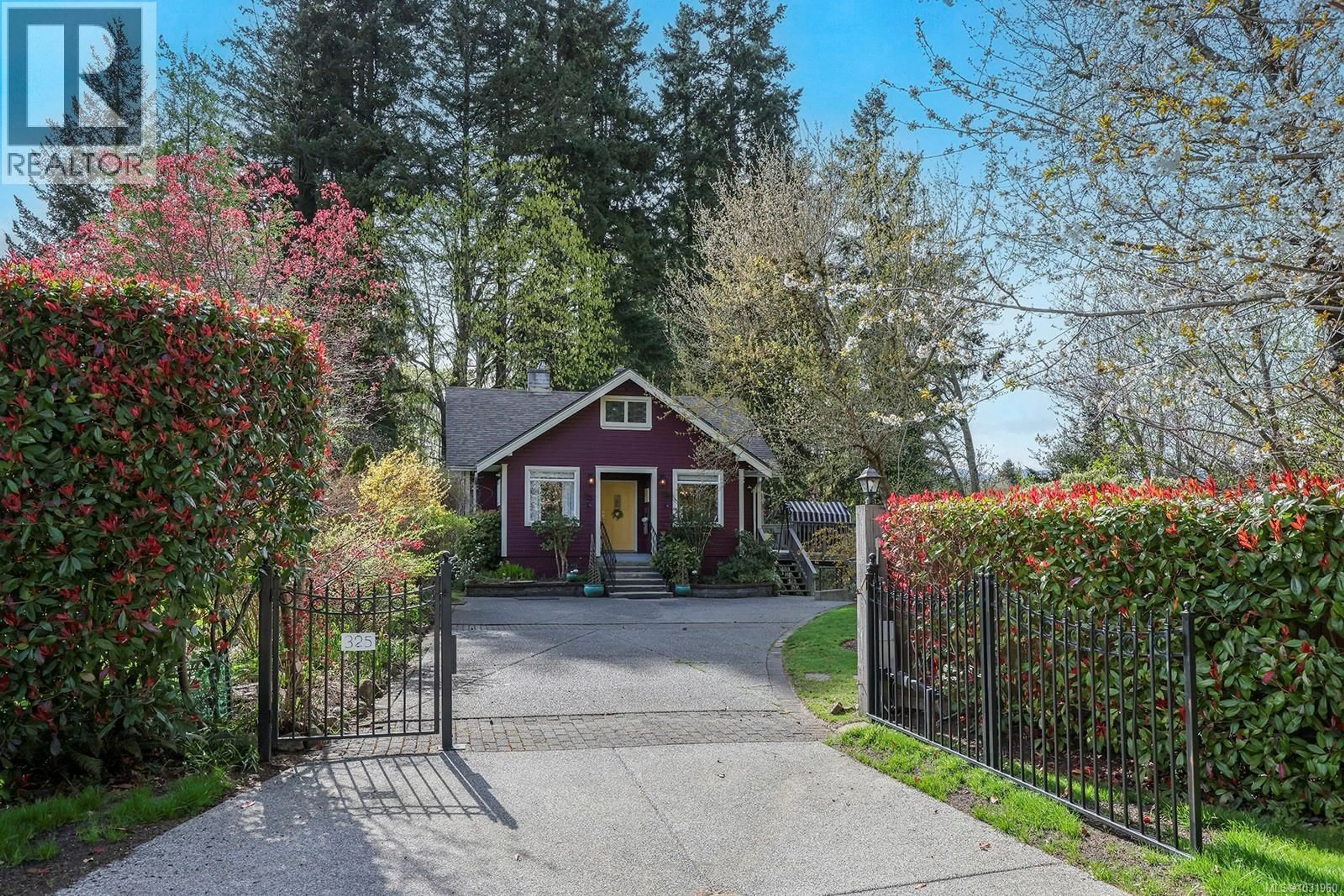 Unknown for 325 HARMSTON AVENUE, Courtenay British Columbia V9N2X1