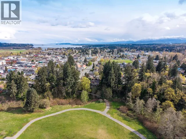 325 HARMSTON AVENUE, Courtenay 2