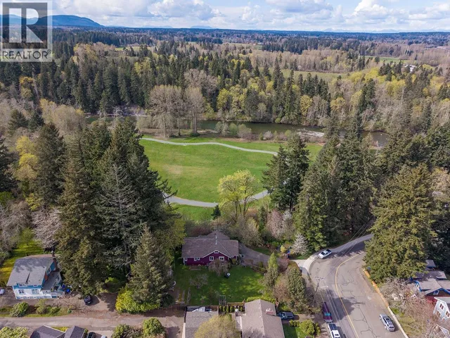325 HARMSTON AVENUE, Courtenay 4