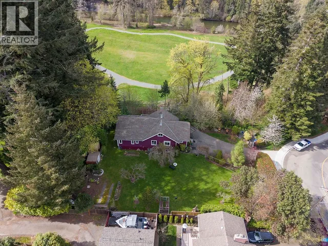 325 HARMSTON AVENUE, Courtenay 5