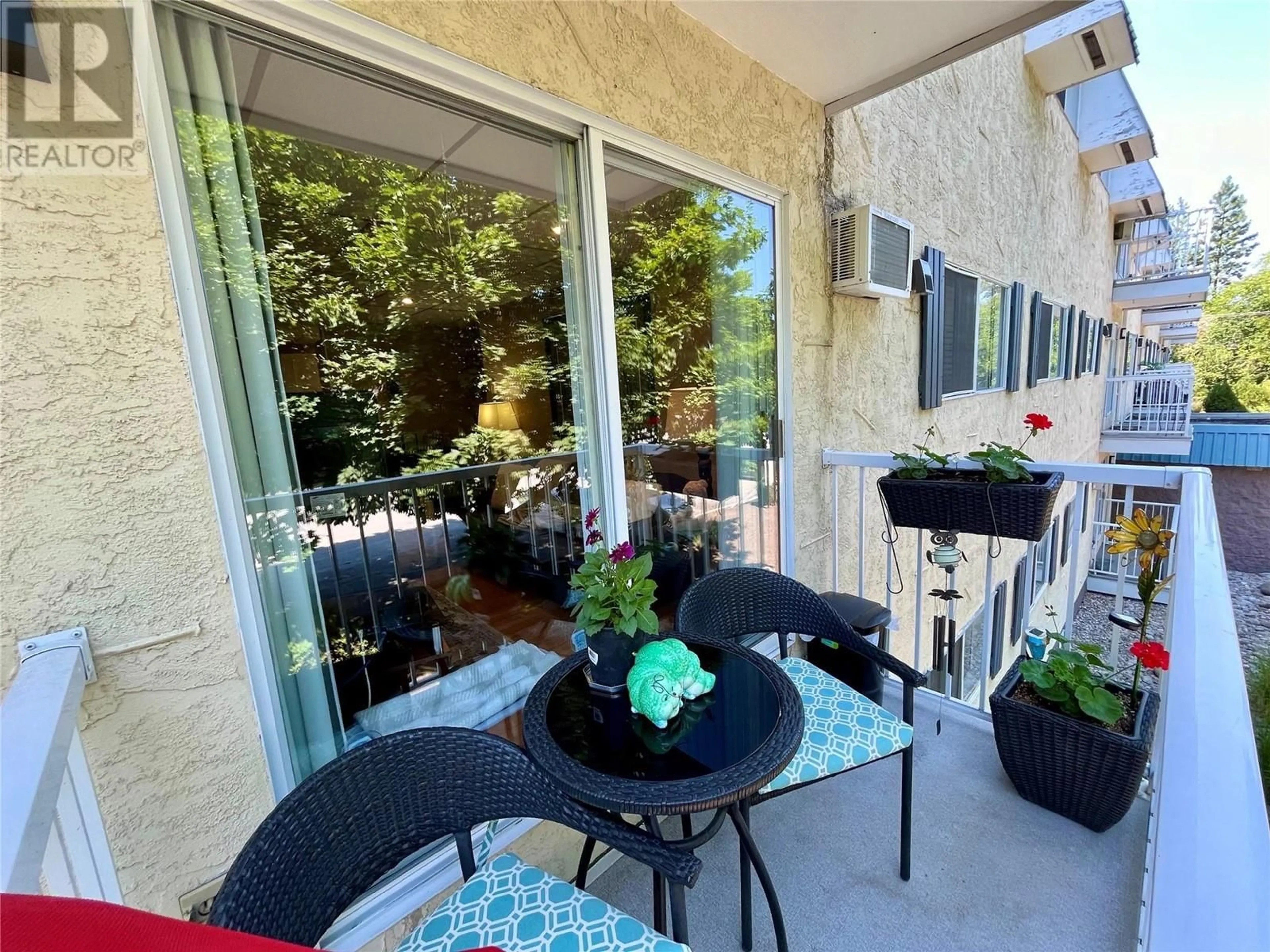 Patio, street for 1410 Penticton Avenue Unit# 202, Penticton British Columbia V2A2N5