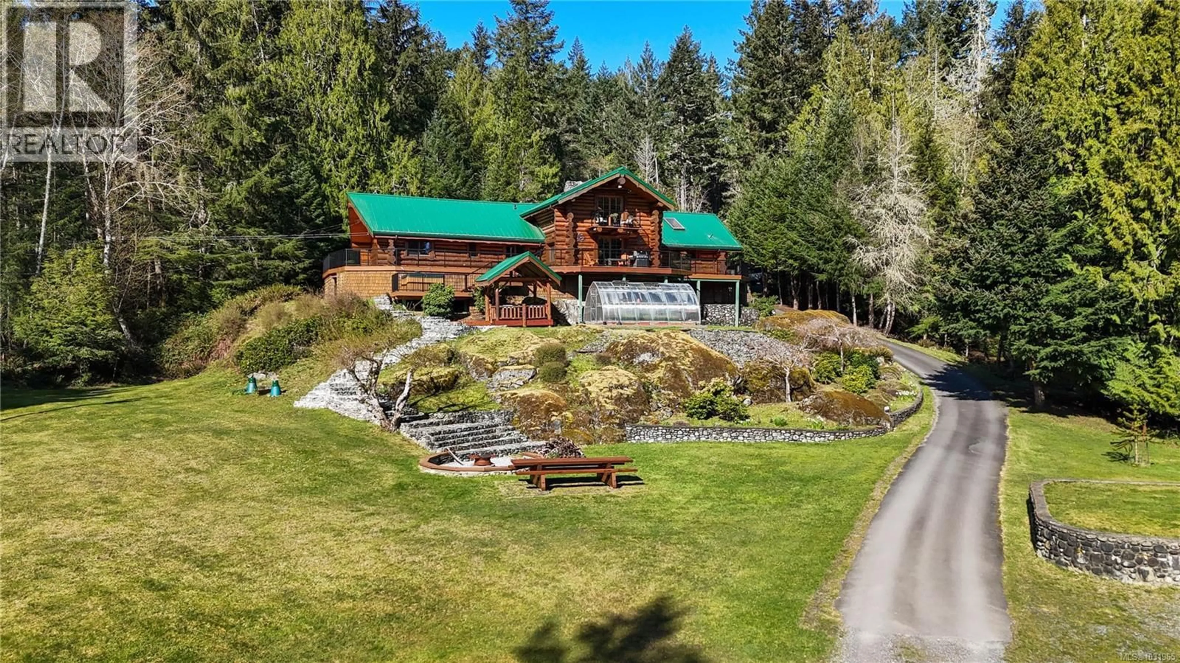 A pic from outside/outdoor area/front of a property/back of a property/a pic from drone, unknown for 907A PARKHEIGHTS DRIVE, Sooke British Columbia V0S1N0