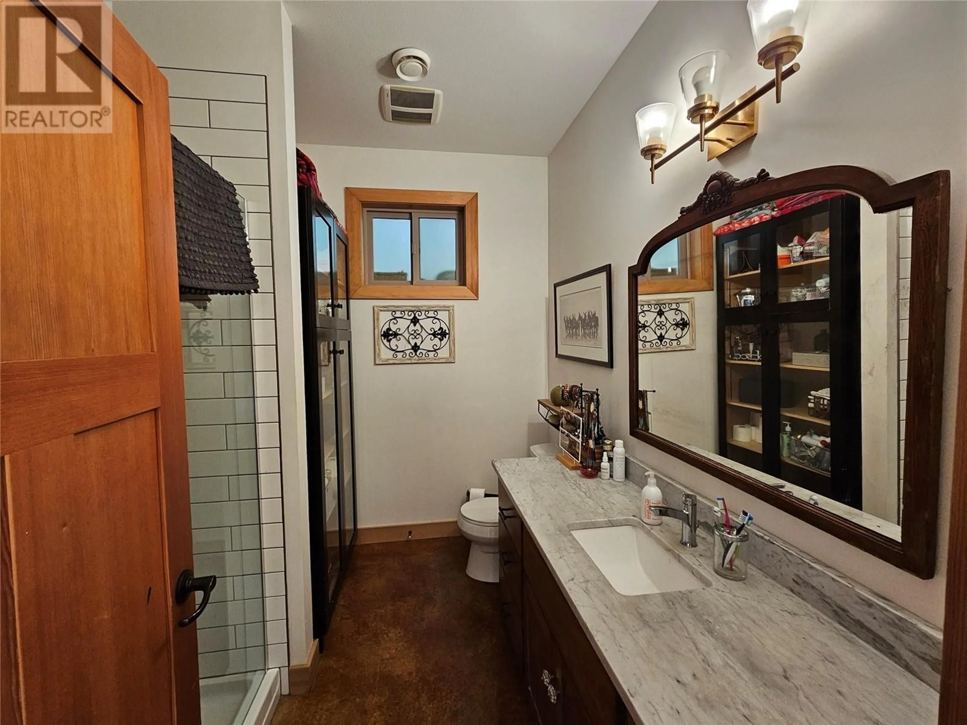 Standard bathroom, ceramic/tile floor for 213 BEECROFT RIVER ROAD, Cawston British Columbia V0X1C1