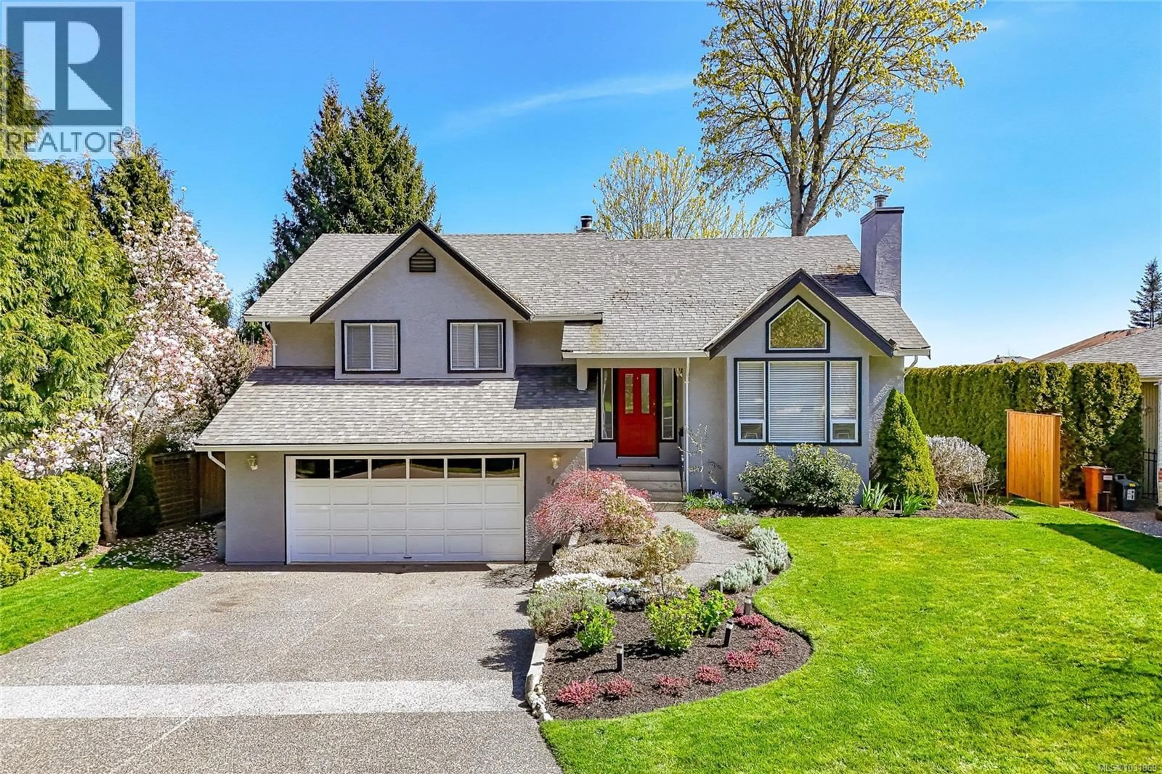 Home with vinyl exterior material, street for 6435 LOGANBERRY PLACE, Central Saanich British Columbia V8Z7E6