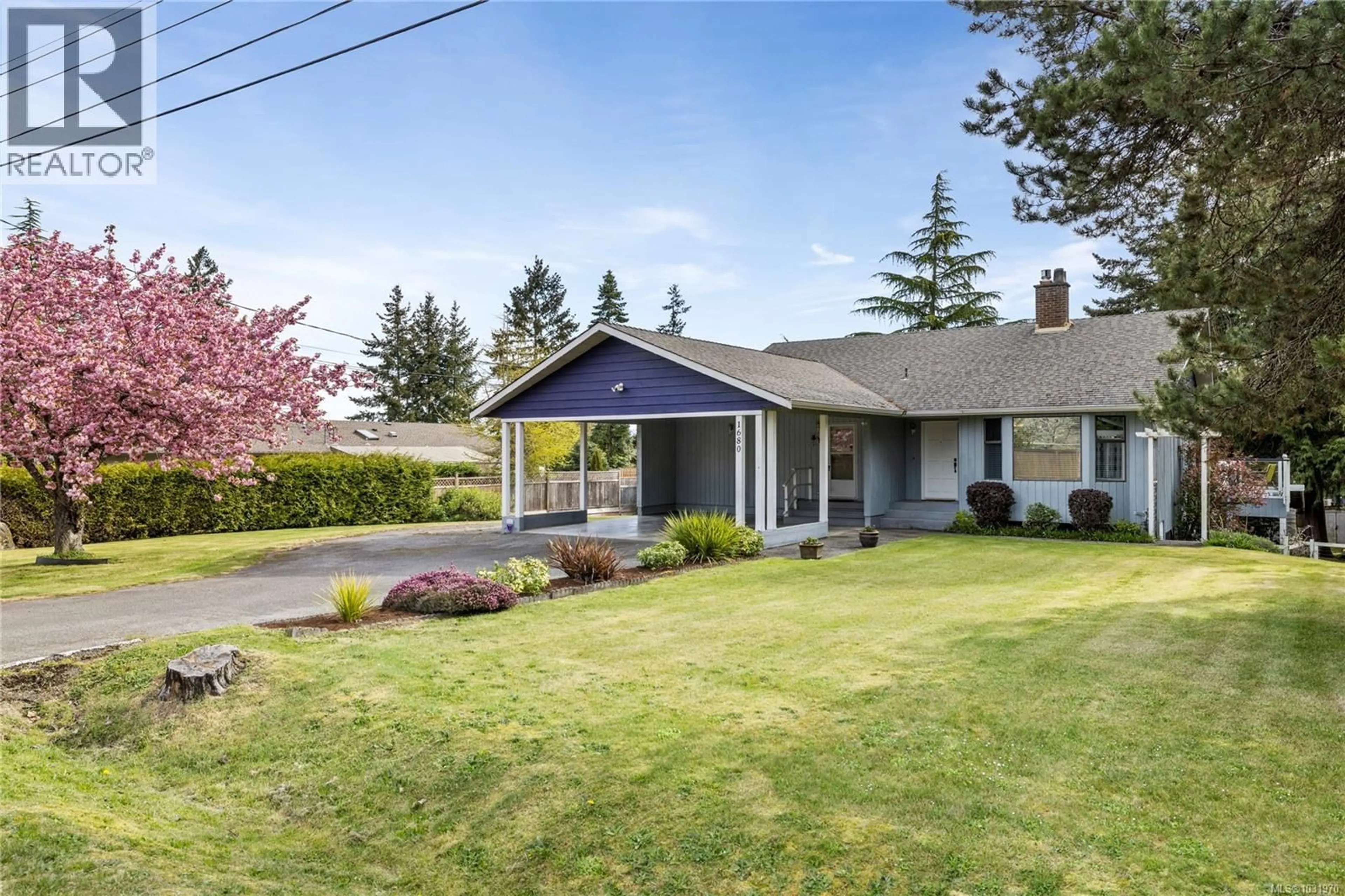 Home with vinyl exterior material, street for 1680 GERALD STREET, Nanoose Bay British Columbia V9P9C7