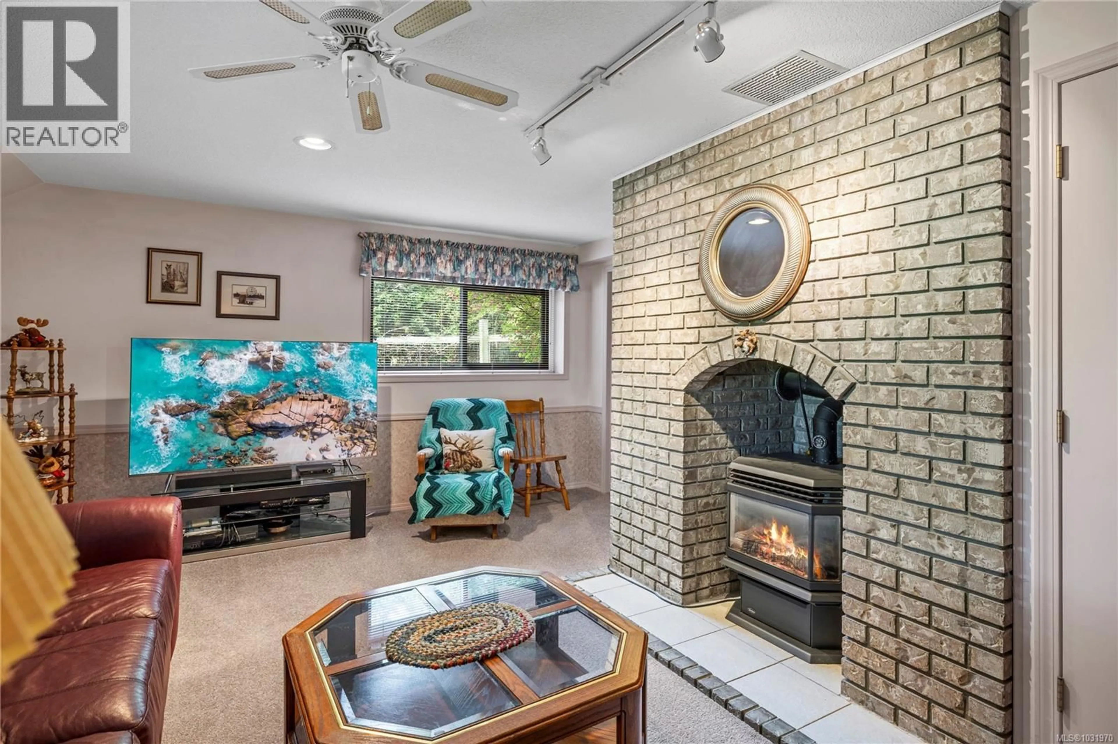 Living room with furniture, ceramic/tile floor for 1680 GERALD STREET, Nanoose Bay British Columbia V9P9C7