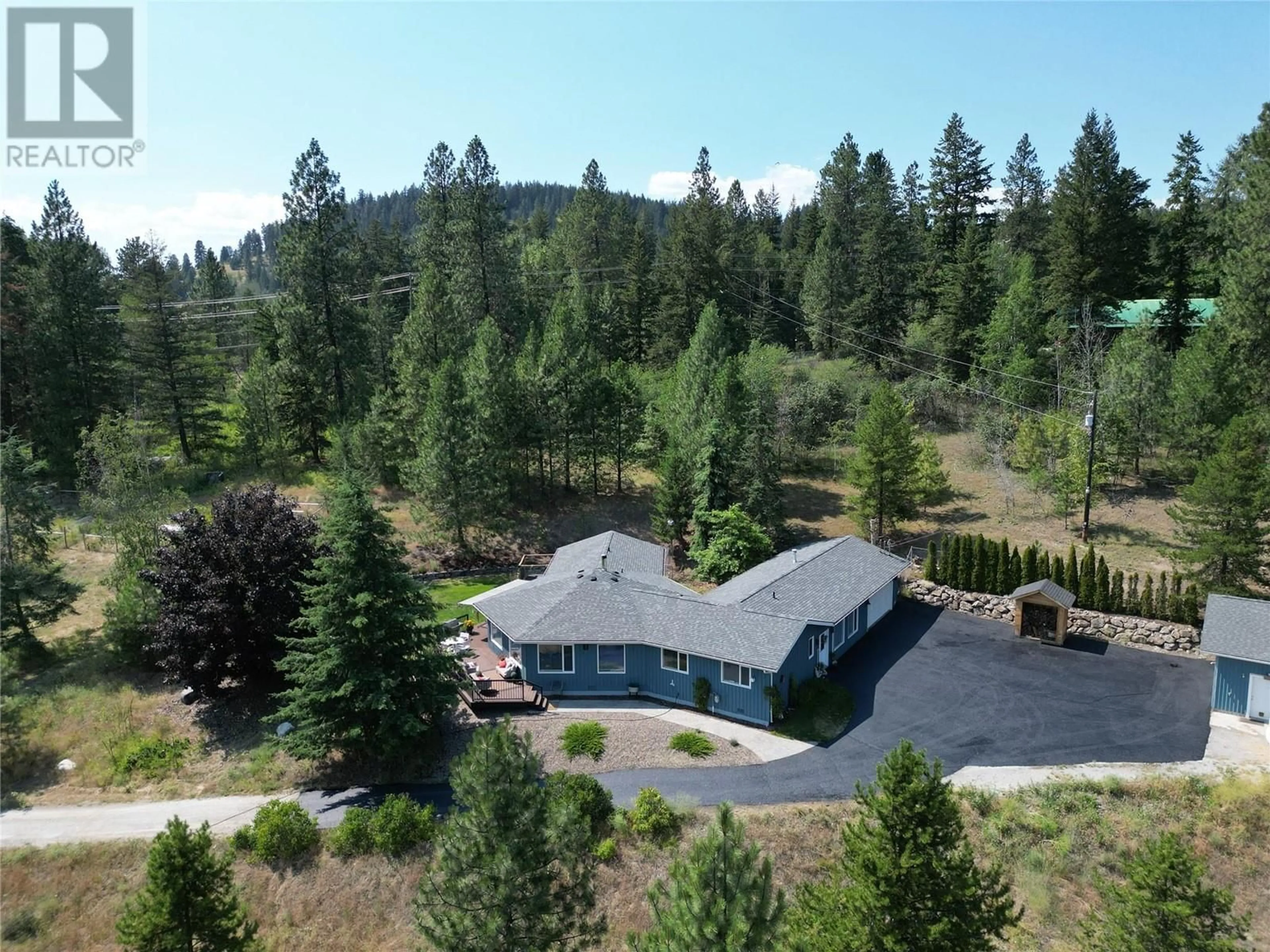 Outside view for 7373 Tillicum Road, Vernon British Columbia V1B3N9