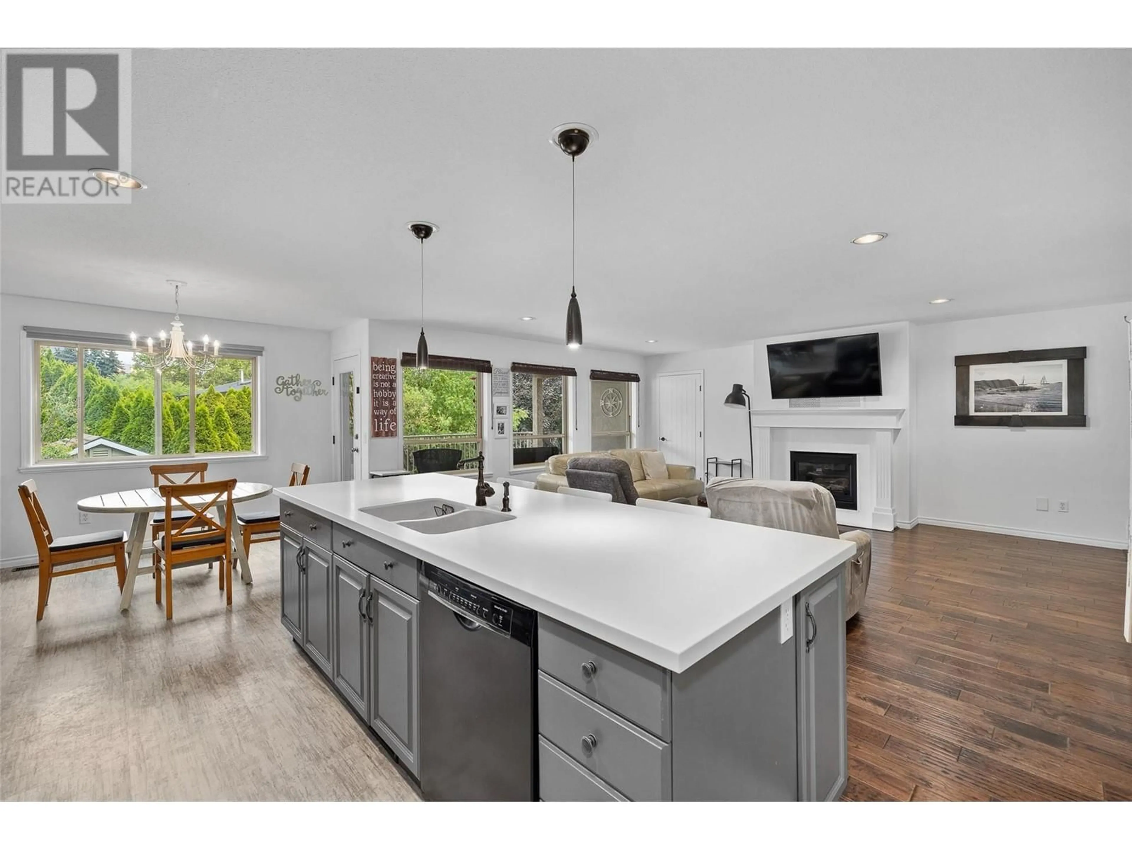 Open concept kitchen for 1503 Tanemura Crescent, Kelowna British Columbia V1P1N8