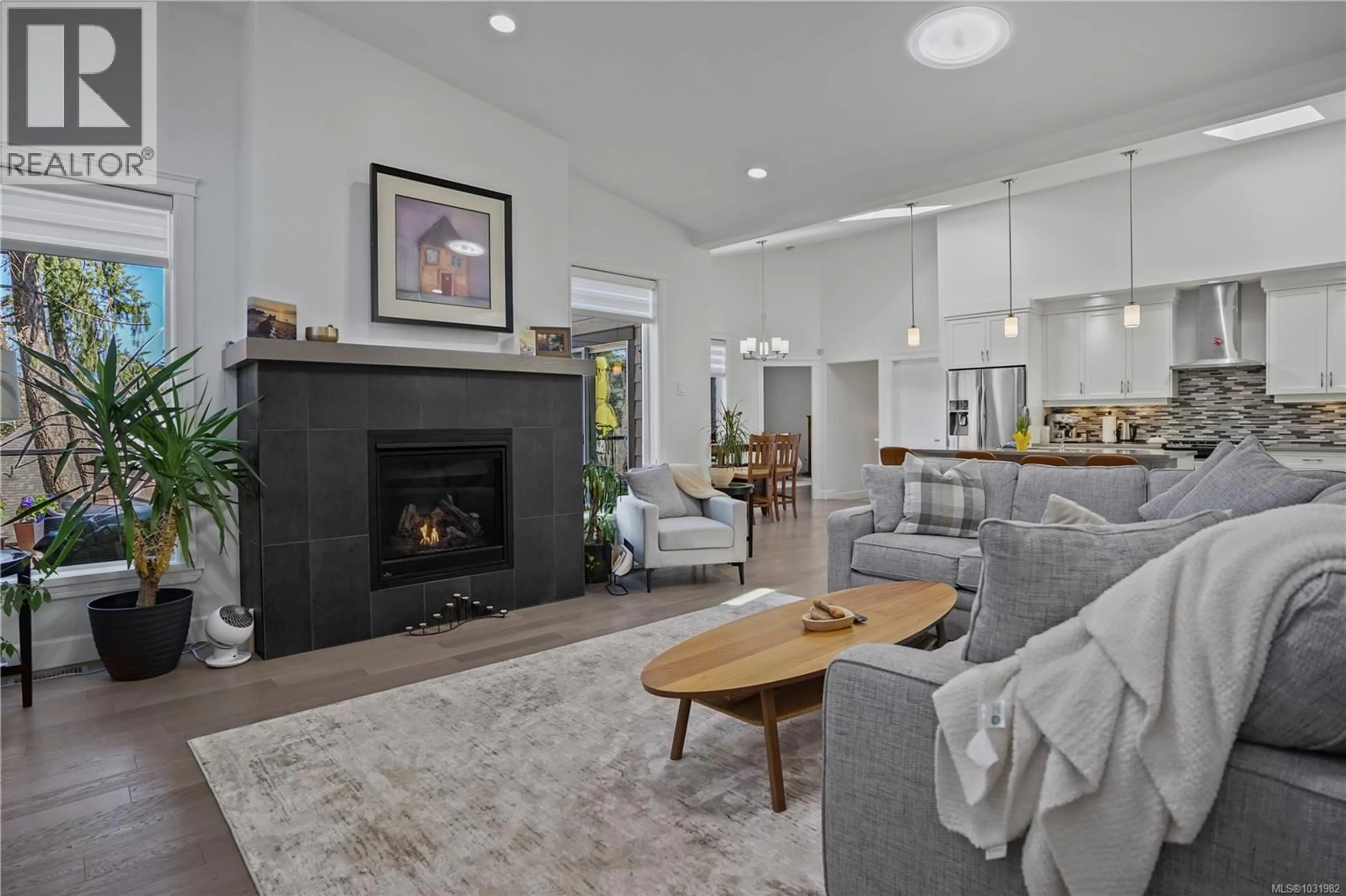 Living room with furniture, unknown for 3413 BARRINGTON ROAD, Nanaimo British Columbia V9T0J1