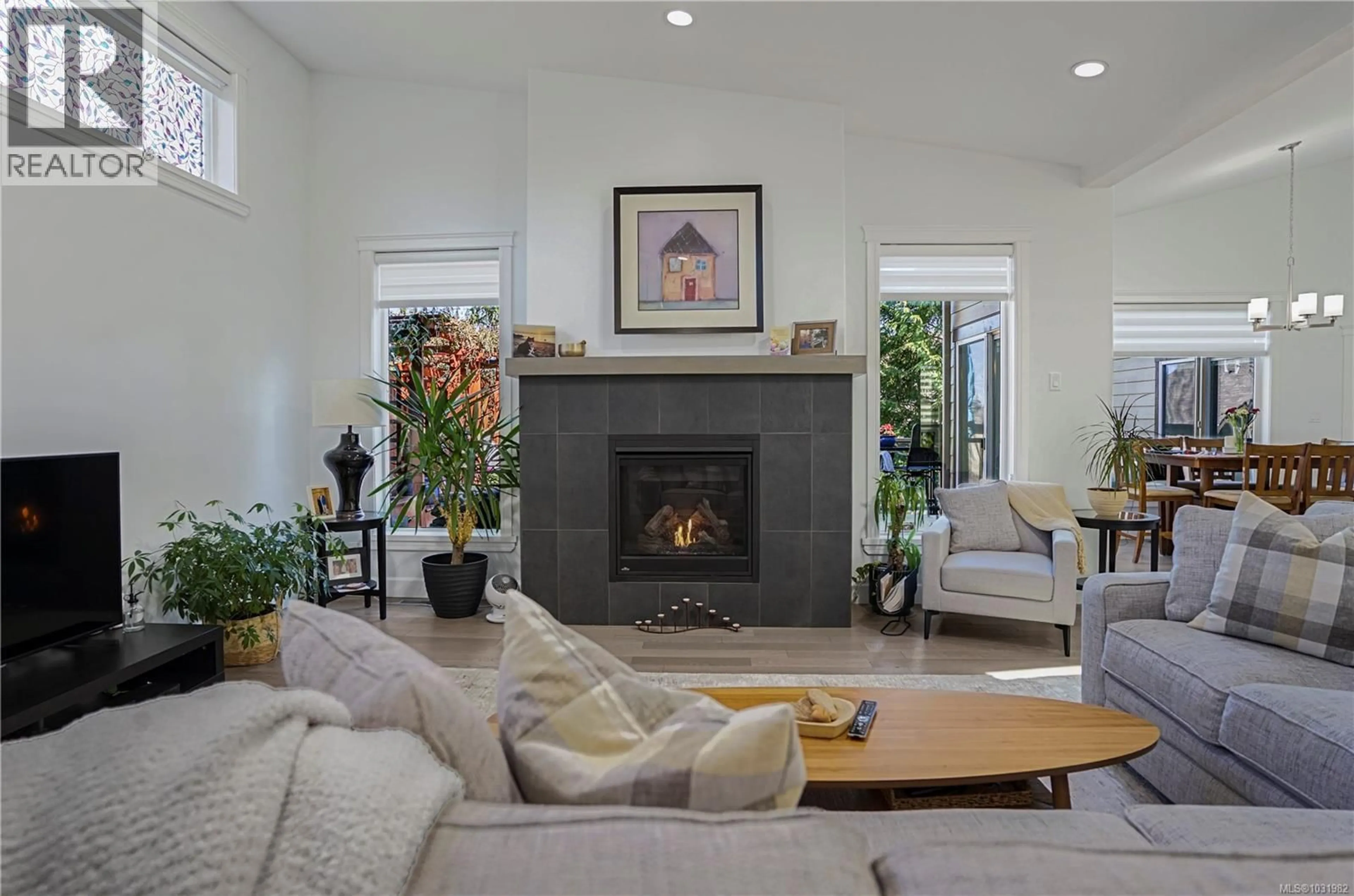 Living room with furniture, unknown for 3413 BARRINGTON ROAD, Nanaimo British Columbia V9T0J1