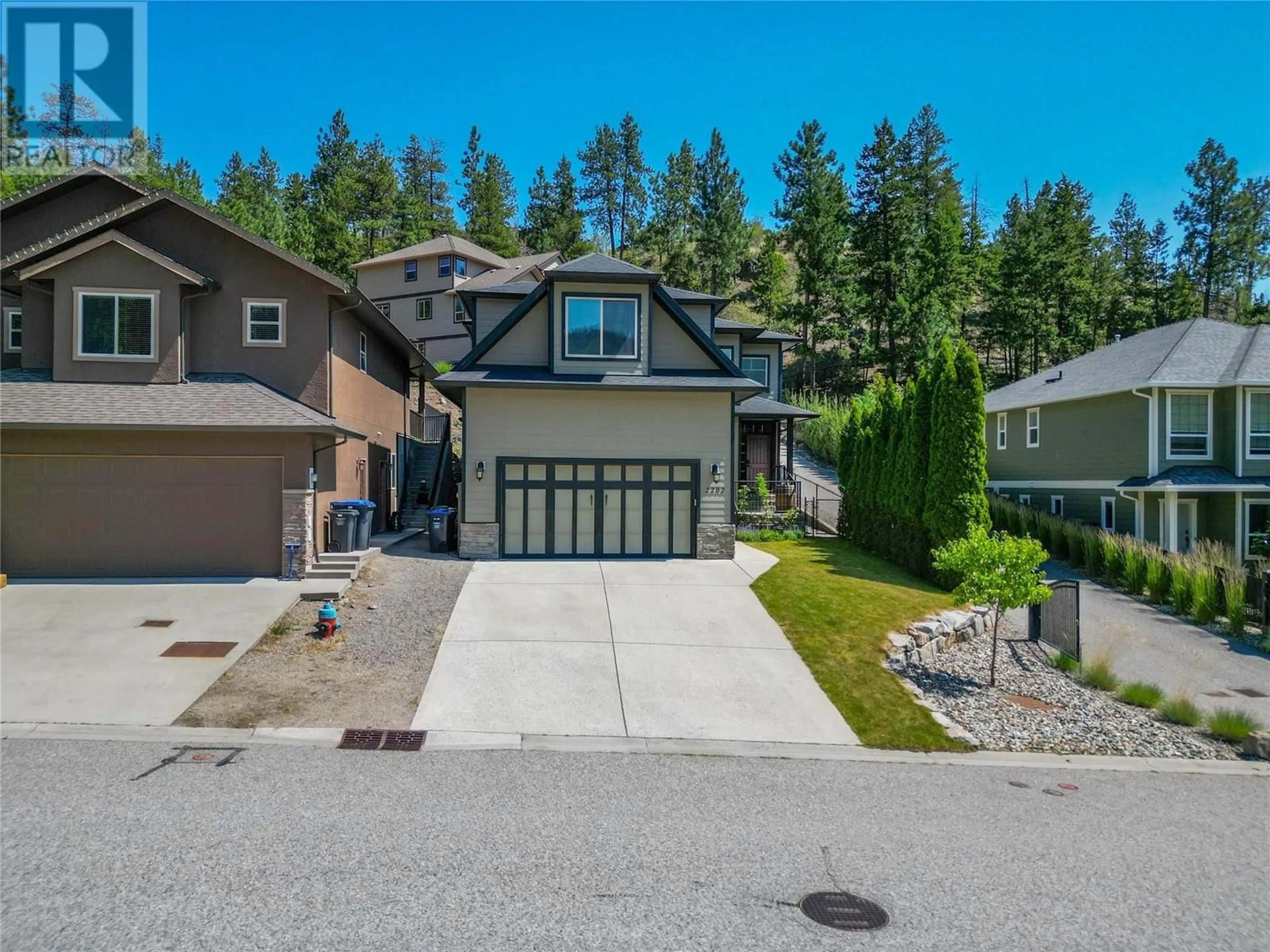 Frontside or backside of a home for 2202 Sunview Drive, West Kelowna British Columbia V1Z3X9