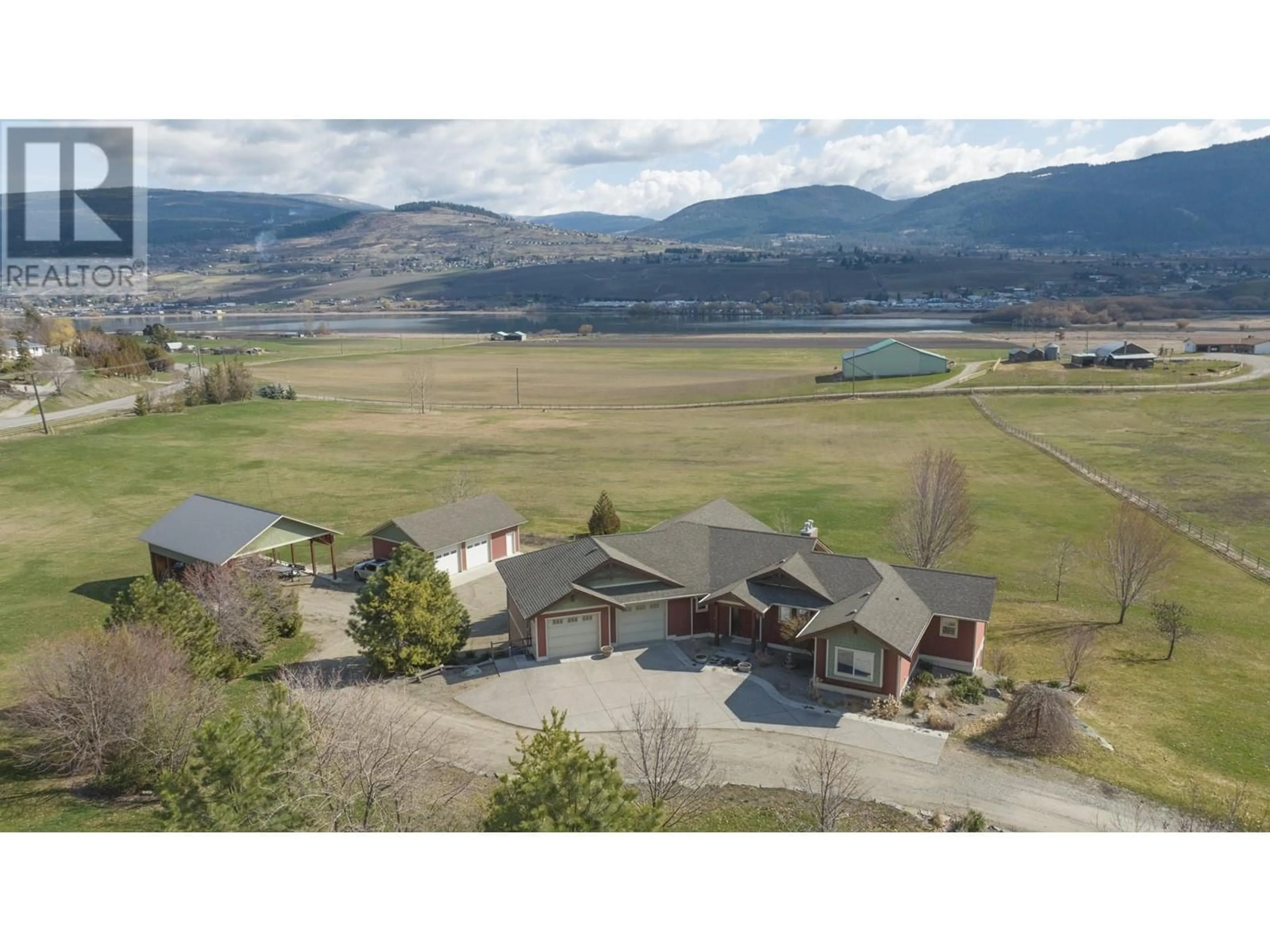 Frontside or backside of a home for 6325 Old kamloops Road, Vernon British Columbia V1H1P8