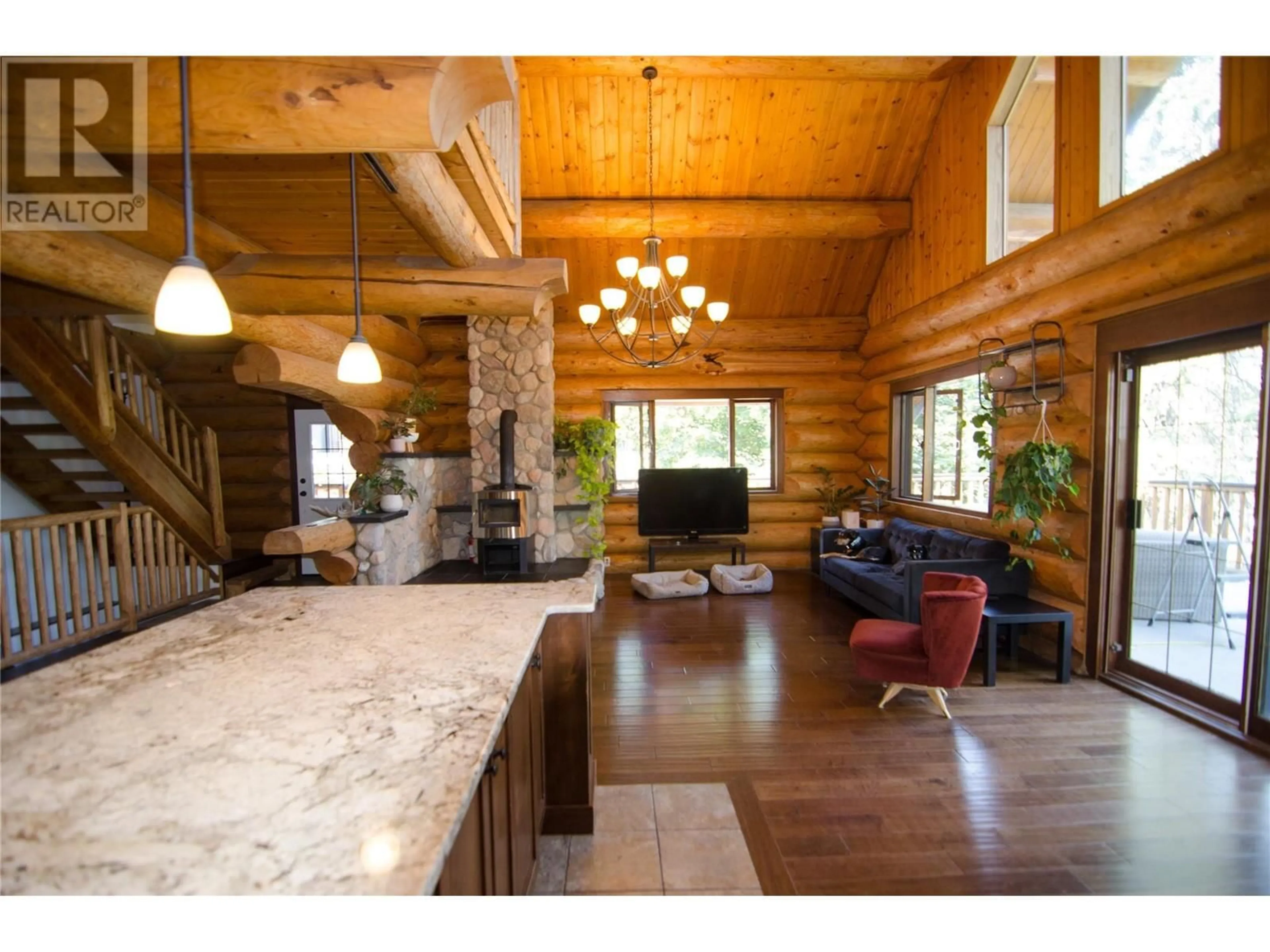 Rustic kitchen for 4304 June Springs Road, Kelowna British Columbia V1W4C8