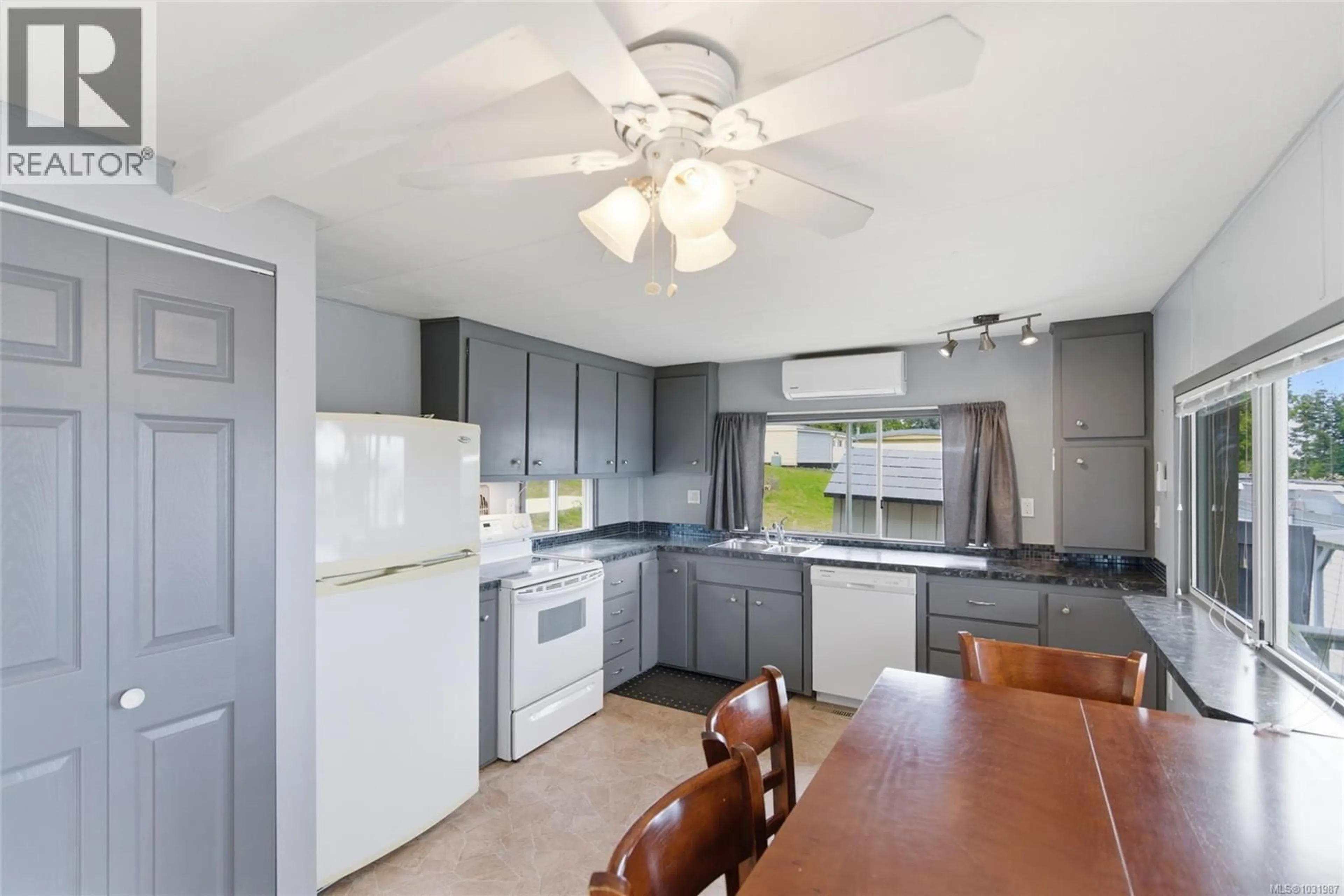 Open concept kitchen, unknown for 32 - 1000 CHASE RIVER ROAD, Nanaimo British Columbia V9R6L8