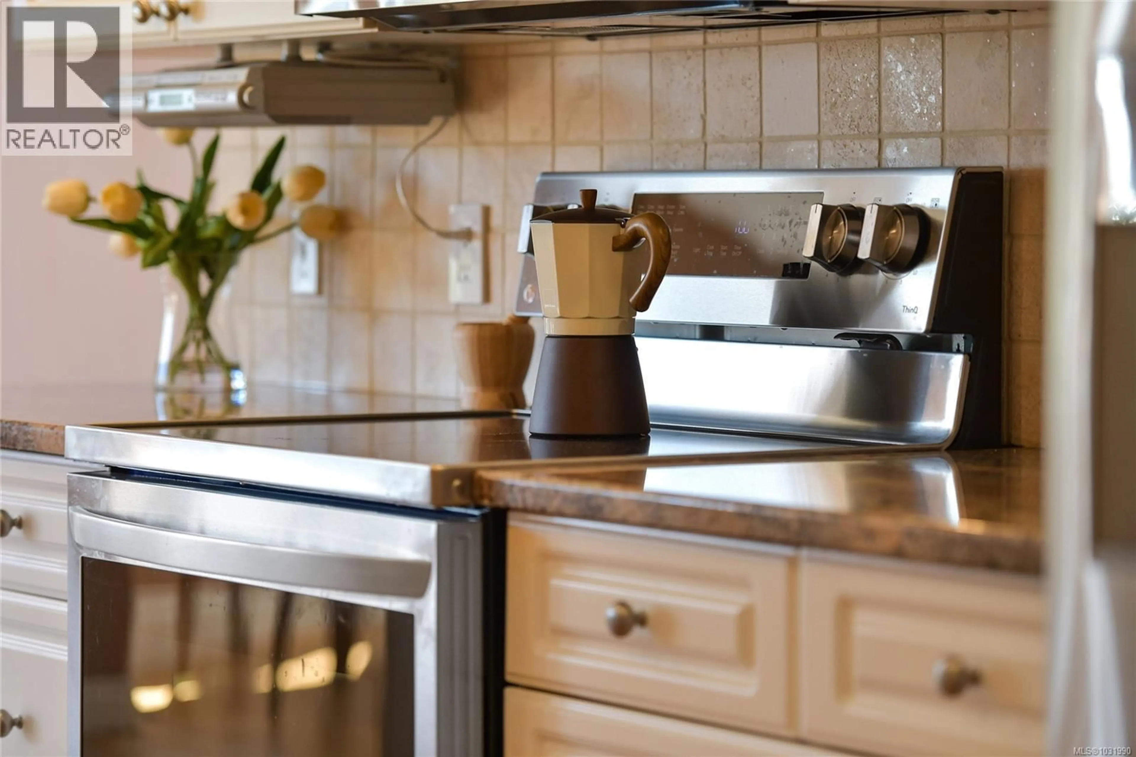 Unknown for 13 - 520 MARSETT PLACE, Saanich British Columbia V8X7J1