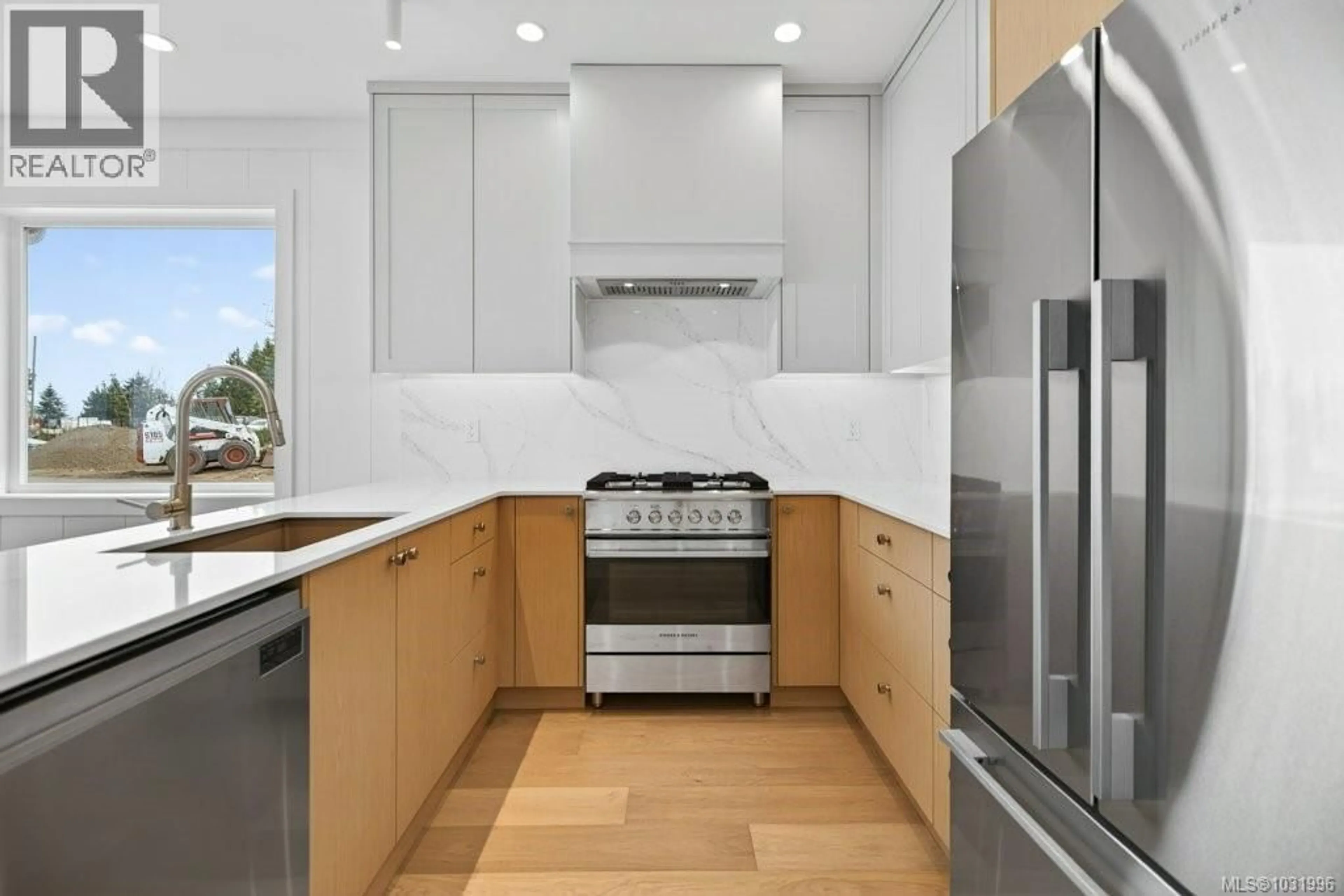 Contemporary kitchen, unknown for D - 875 GRUMMAN PLACE, Comox British Columbia V9M4H9