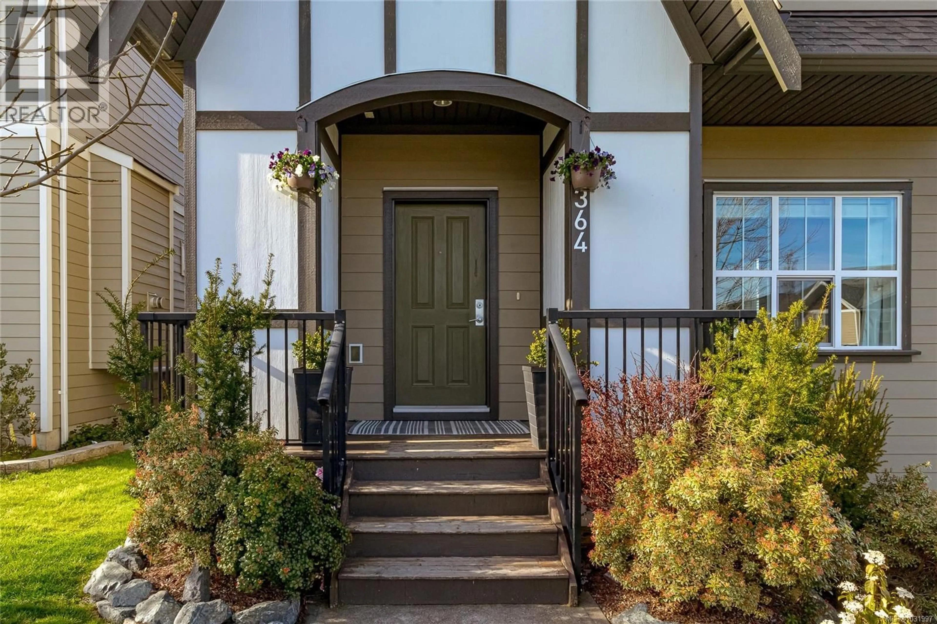 Indoor entryway for 364 KESTREL STREET, Colwood British Columbia V9C0L9