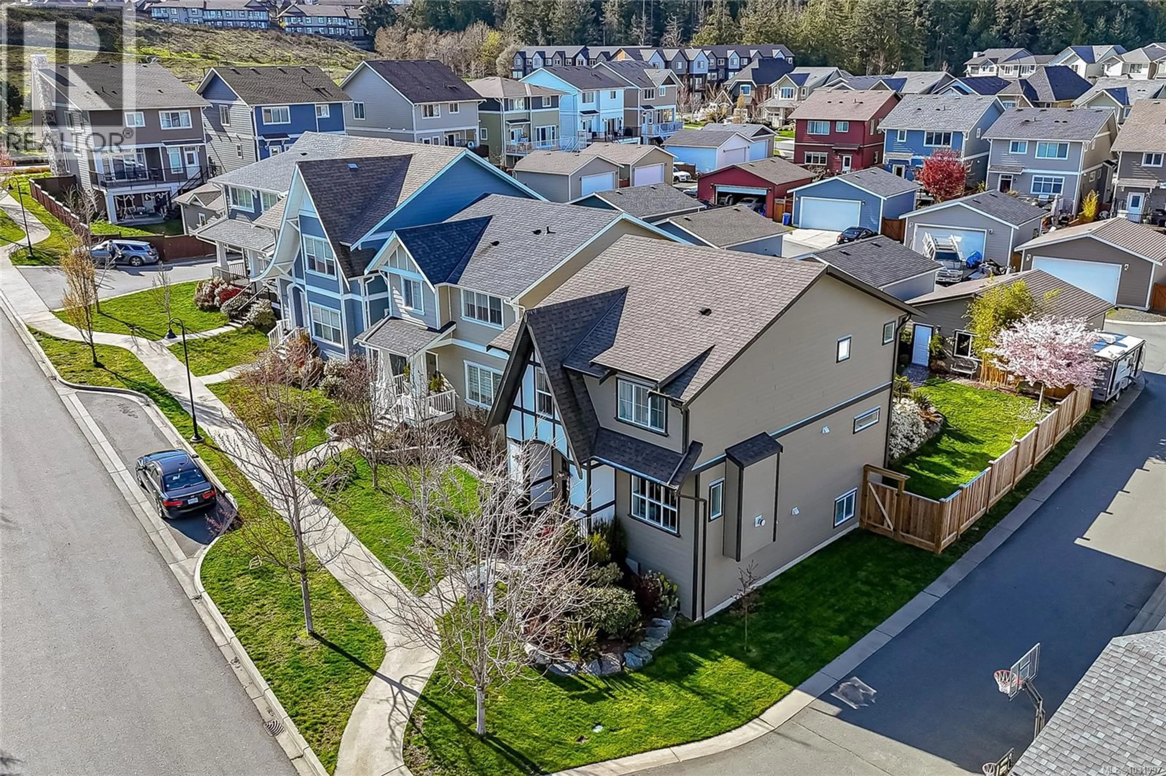 A pic from outside/outdoor area/front of a property/back of a property/a pic from drone, street for 364 KESTREL STREET, Colwood British Columbia V9C0L9
