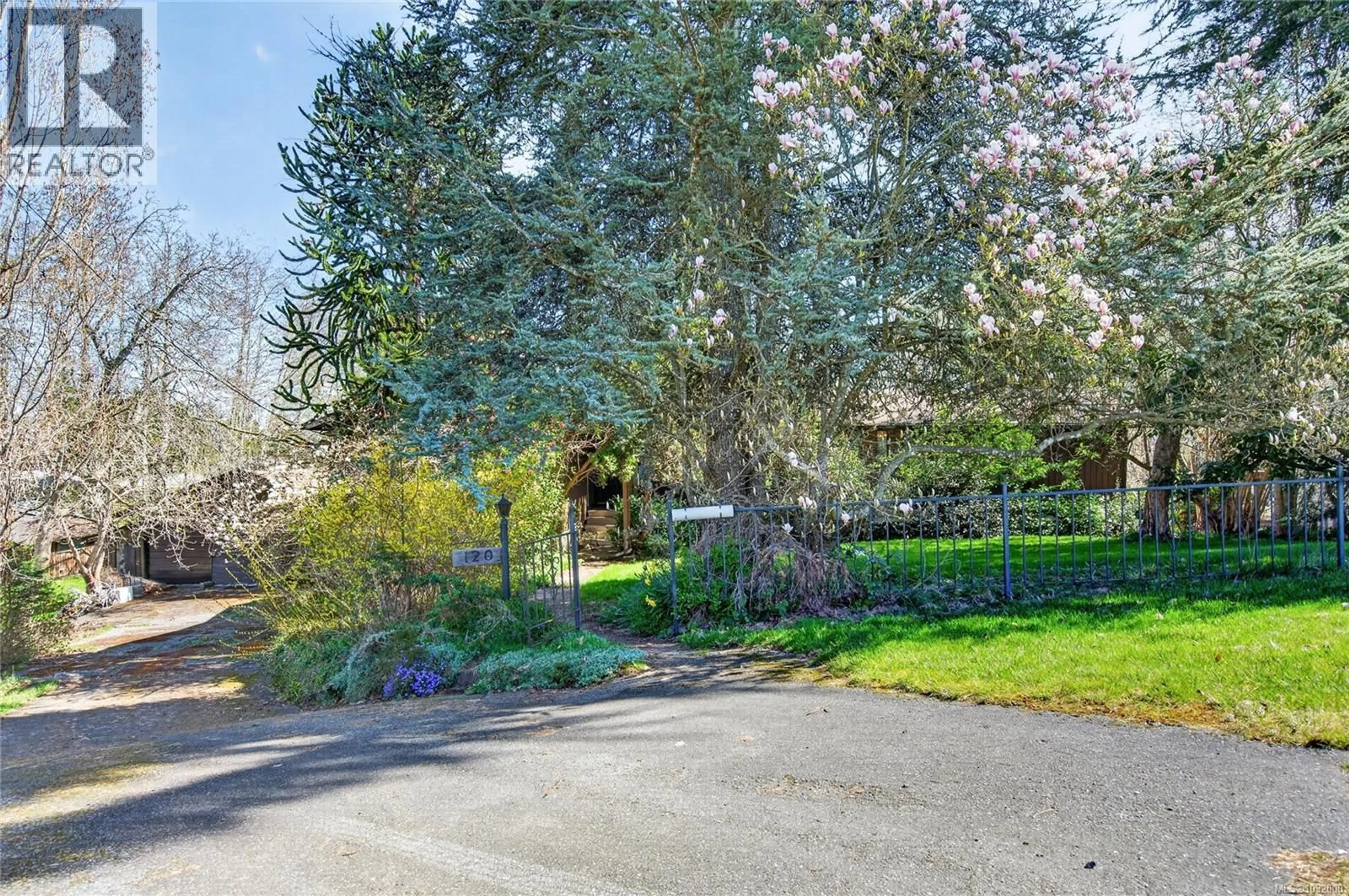 A pic from outside/outdoor area/front of a property/back of a property/a pic from drone, street for 120 SKIPTON CRESCENT, Campbell River British Columbia V9H1H3
