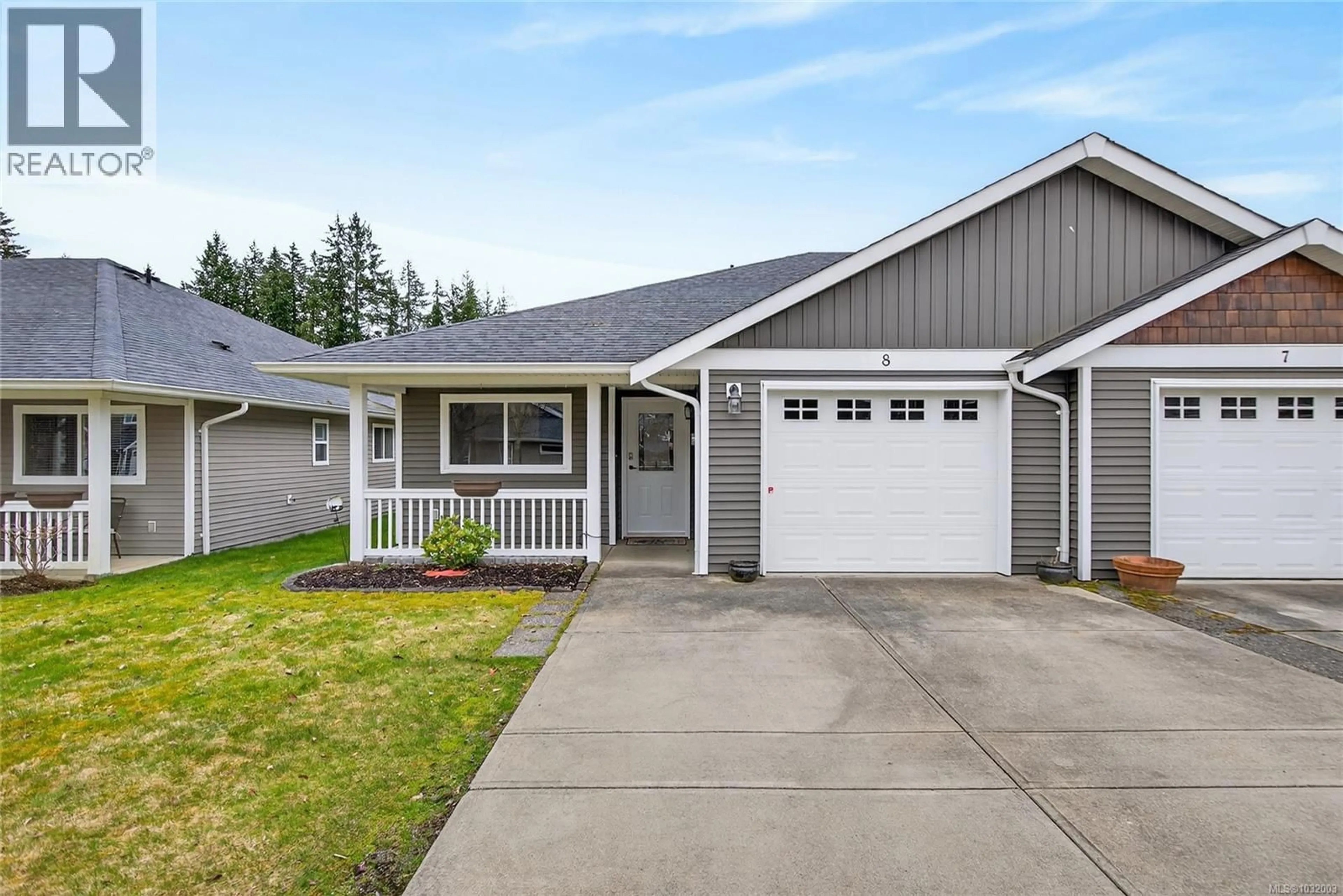 Home with vinyl exterior material, street for 8 - 3400 CONISTON CRESCENT, Cumberland British Columbia V0R1S0