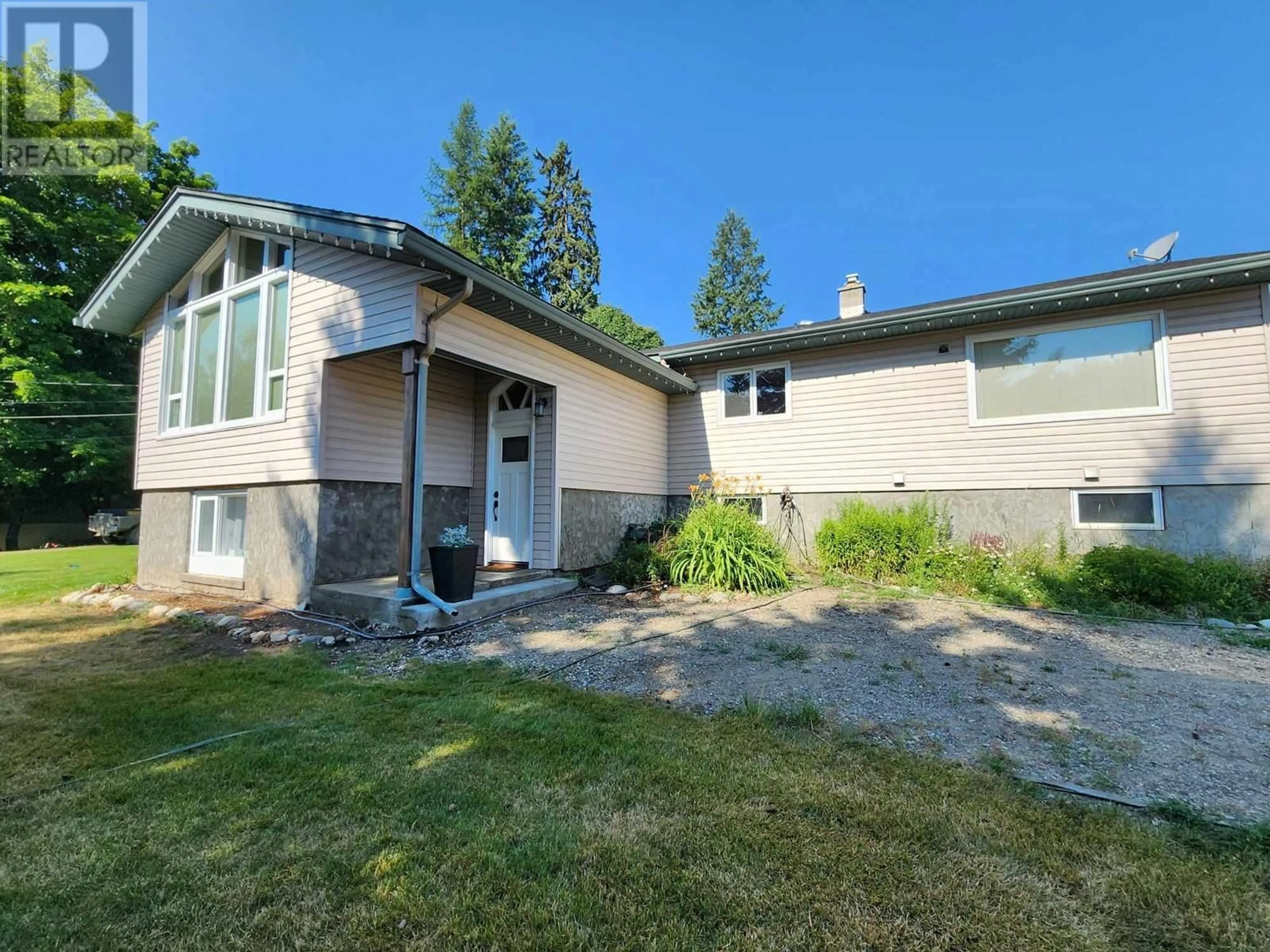 Frontside or backside of a home for 2506 Shuswap Avenue, Lumby British Columbia V0E2G0