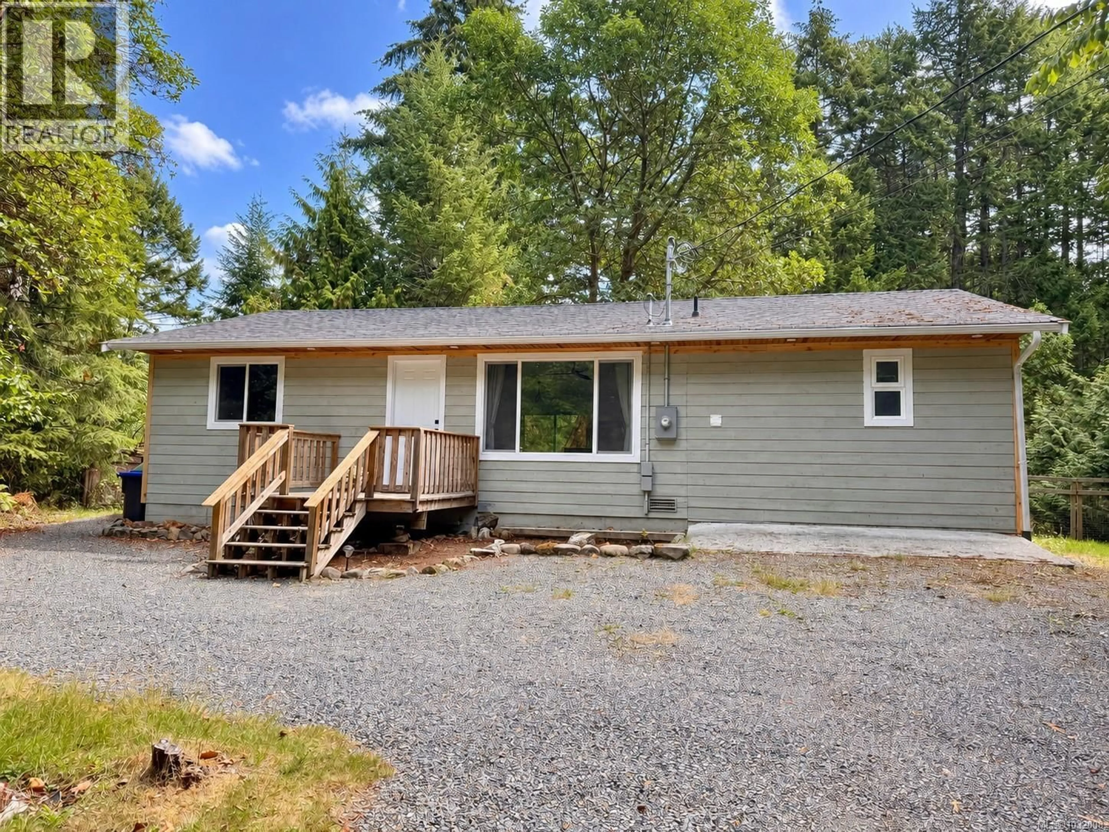 Home with vinyl exterior material, unknown for 840 MARY ROAD, Gabriola Island British Columbia V0R1X3