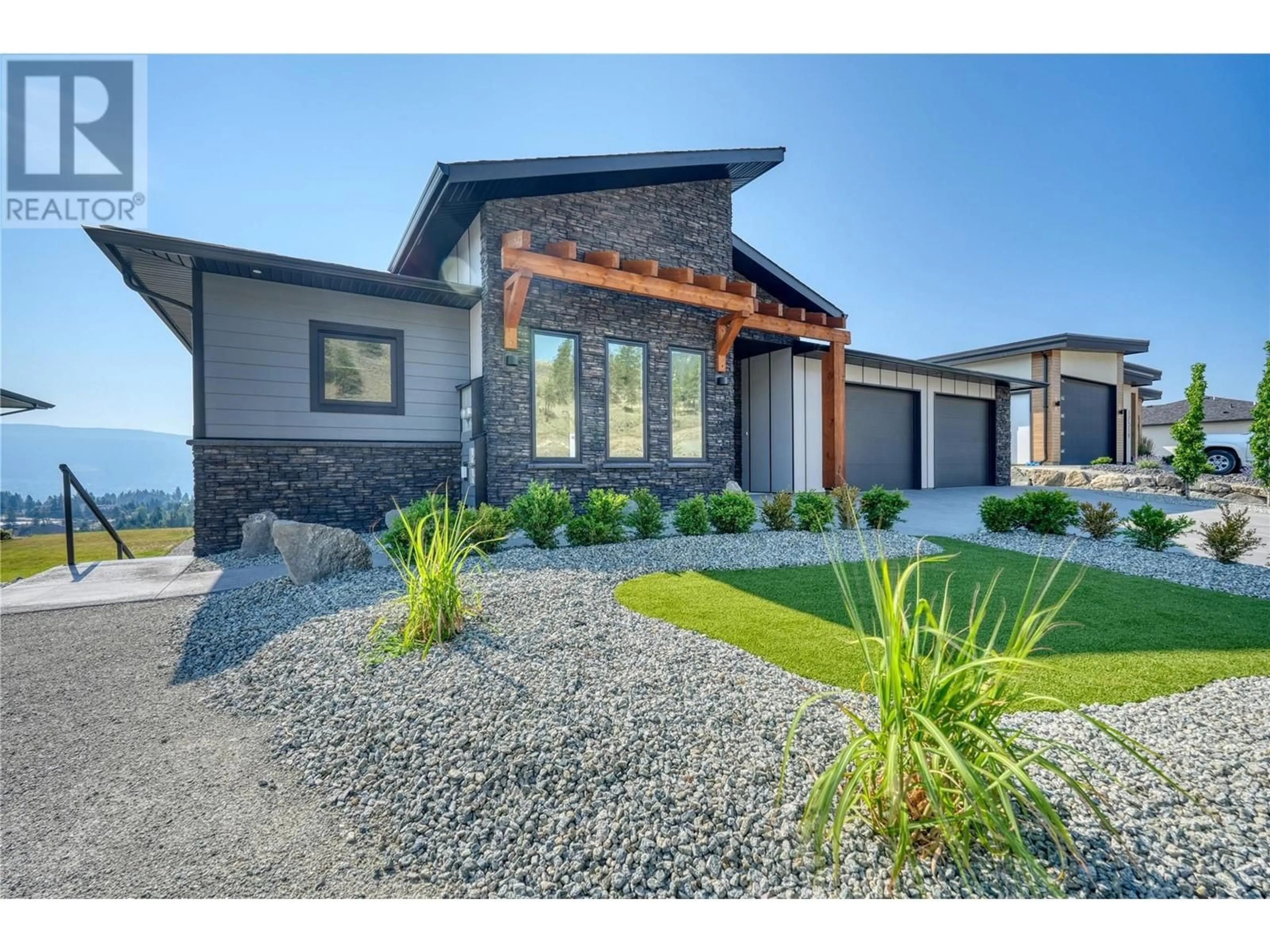 Frontside or backside of a home for 17531 Sanborn Street, Summerland British Columbia V0H1Z3