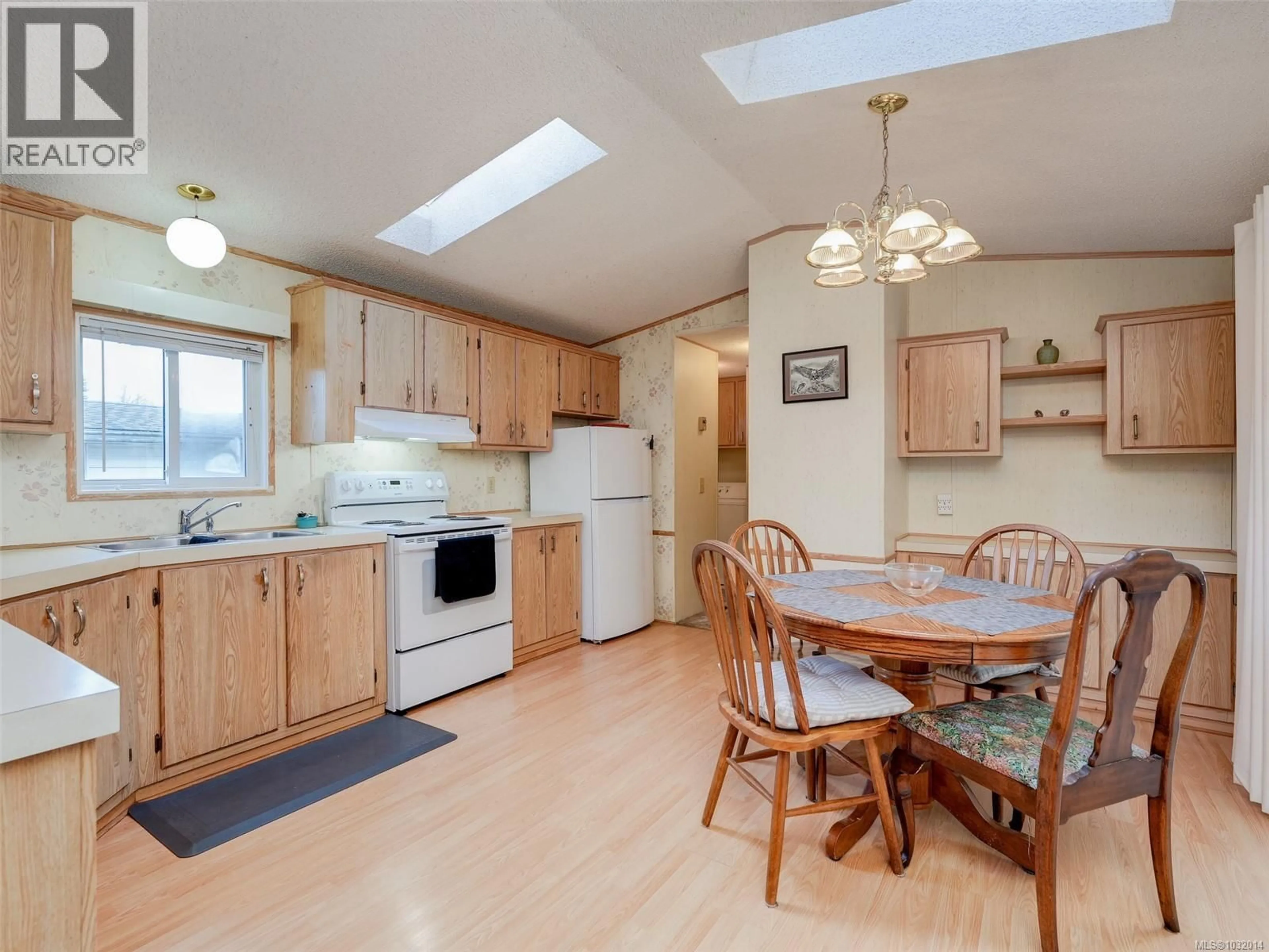 Standard kitchen, wood/laminate floor for 220 - 2779 STAUTW ROAD, Central Saanich British Columbia V8M2C8
