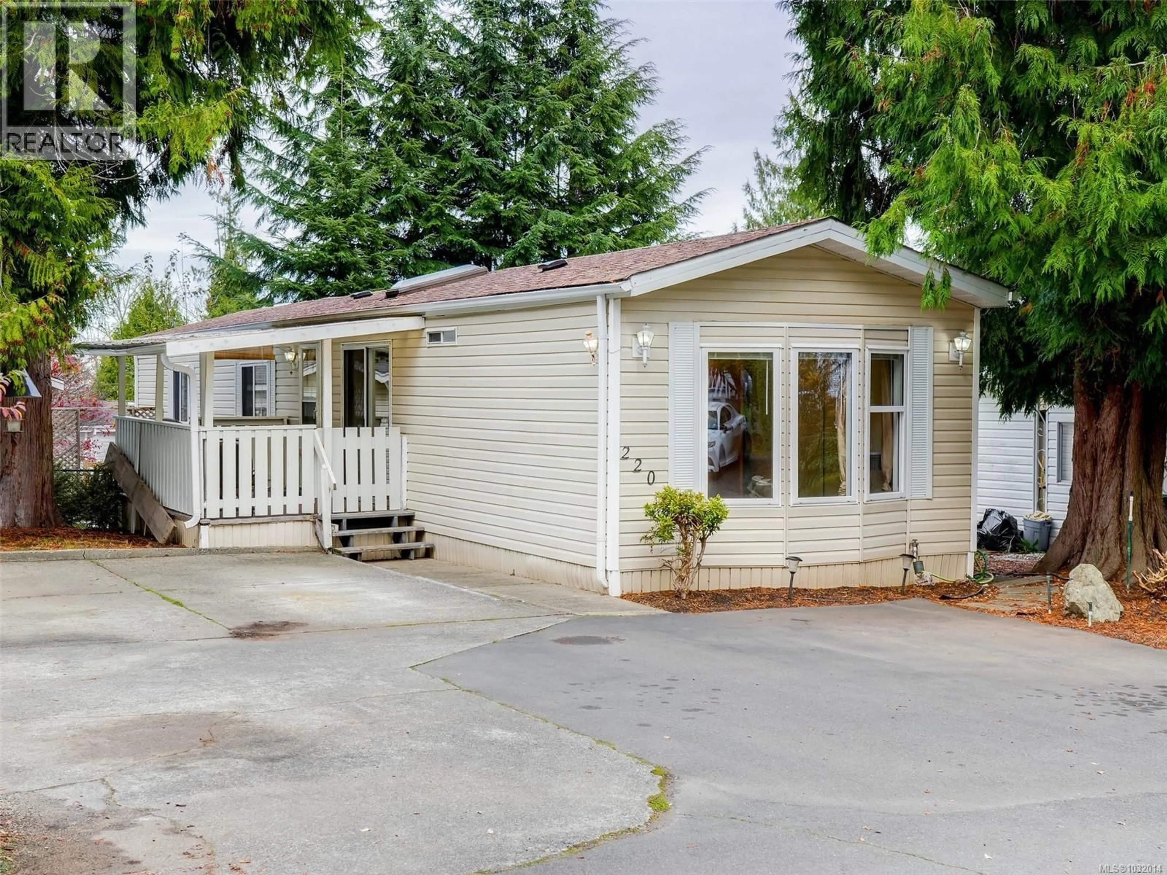Home with vinyl exterior material, street for 220 - 2779 STAUTW ROAD, Central Saanich British Columbia V8M2C8