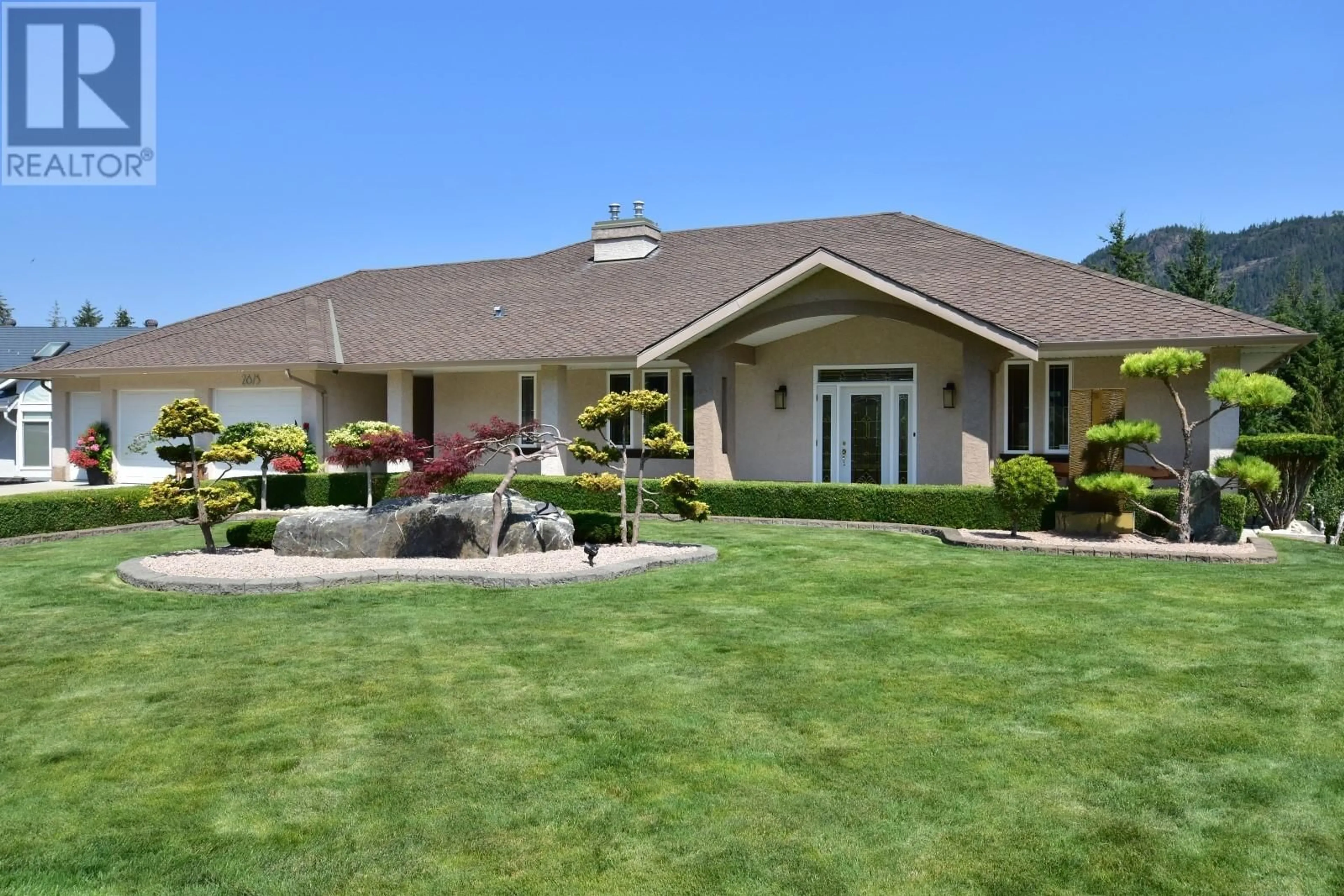 Home with vinyl exterior material, unknown for 2675 DOEBERT ROAD, Blind Bay British Columbia V0E1H1