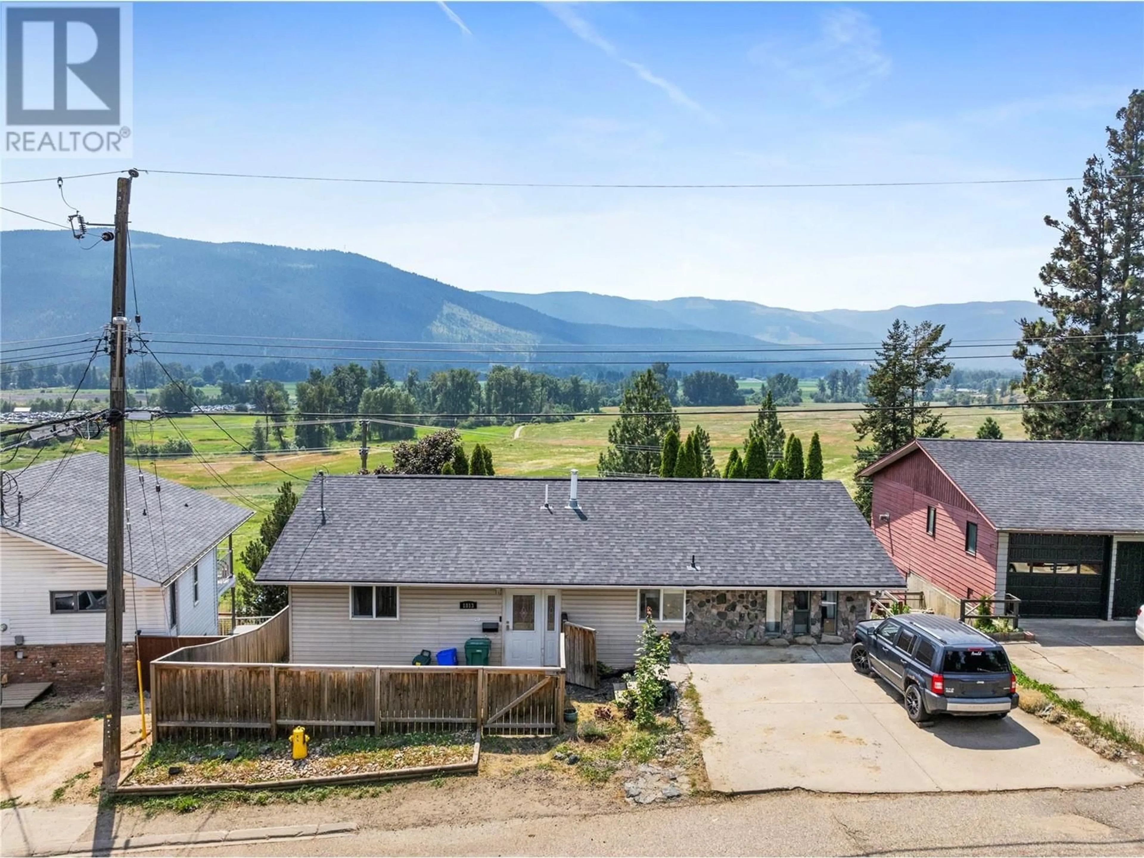 Frontside or backside of a home for 1813 Grandview Avenue, Lumby British Columbia V0E2G0