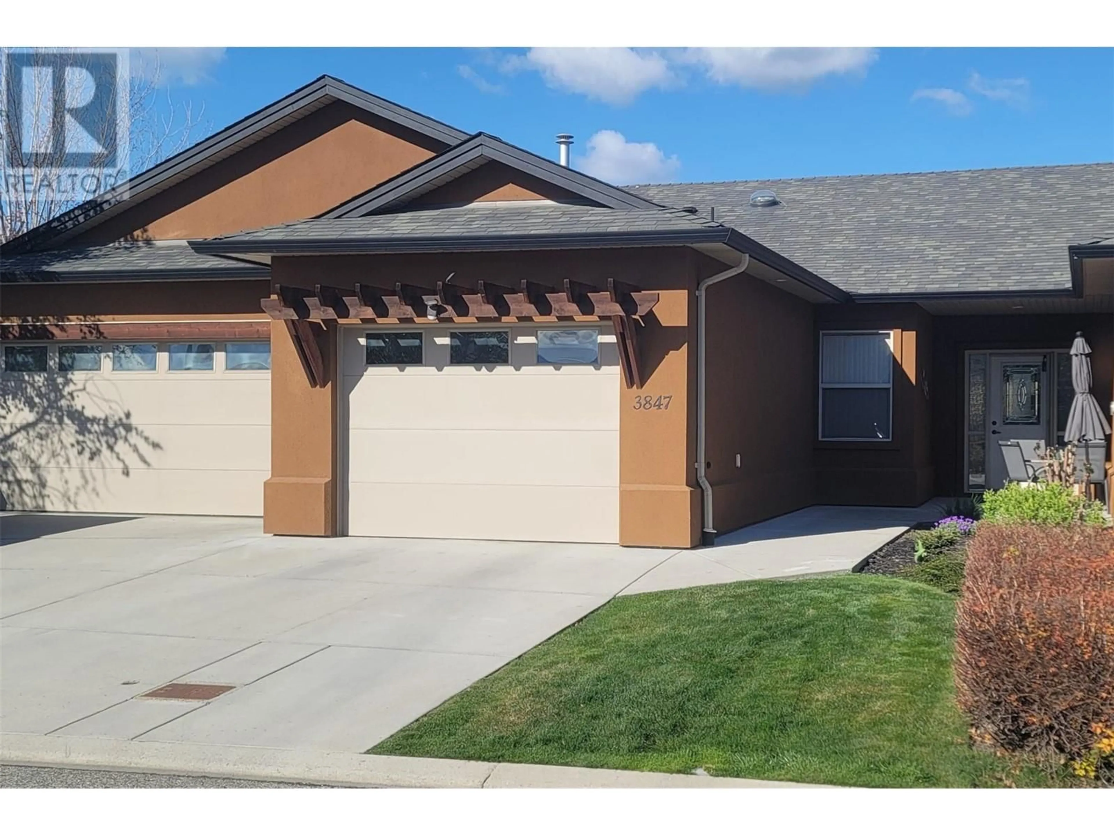 Frontside or backside of a home for 3847 Sonoma Pines Drive, West Kelowna British Columbia V4T2Z5