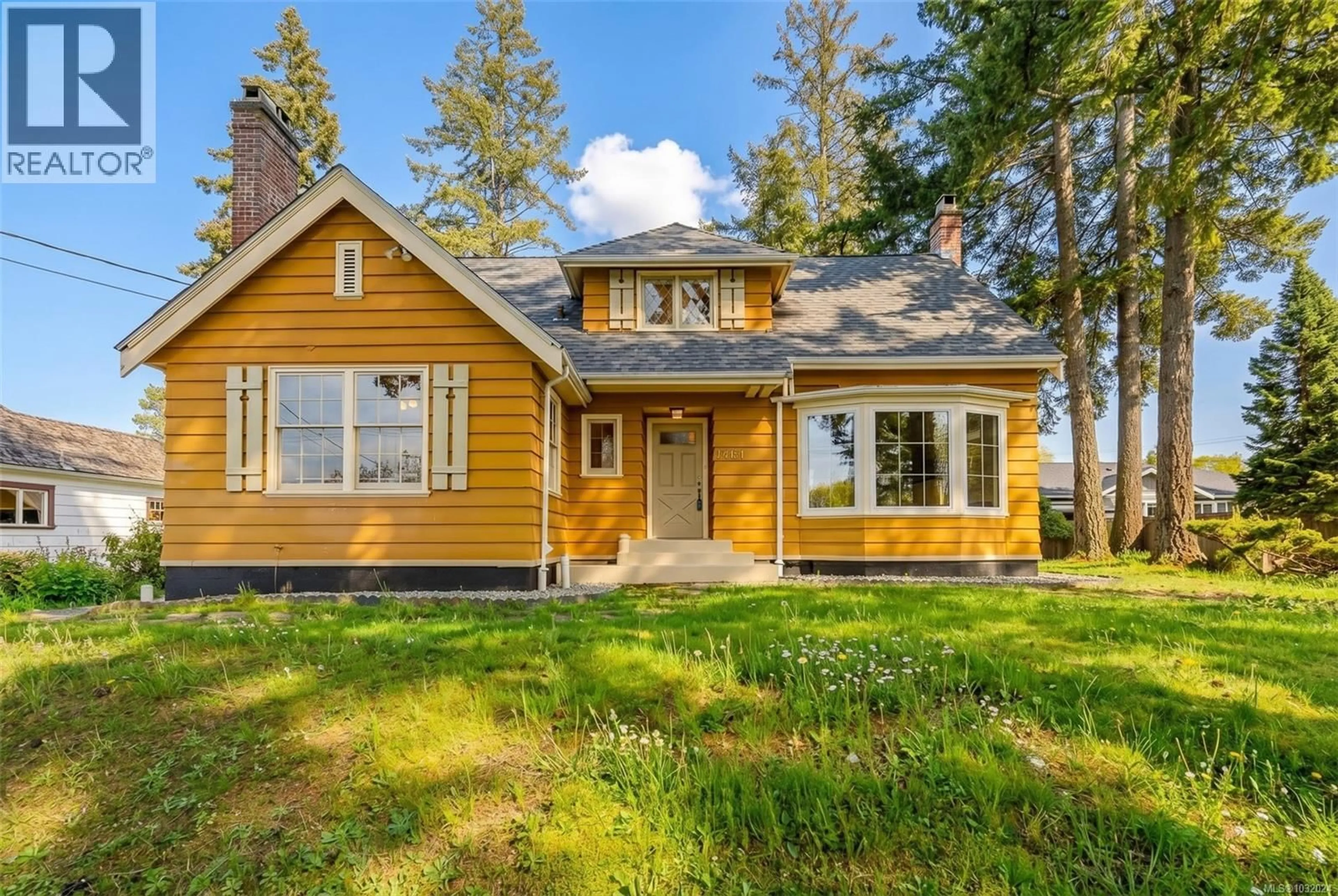 Home with vinyl exterior material, street for 4749 LESLIE AVENUE, Port Alberni British Columbia V9Y6R8