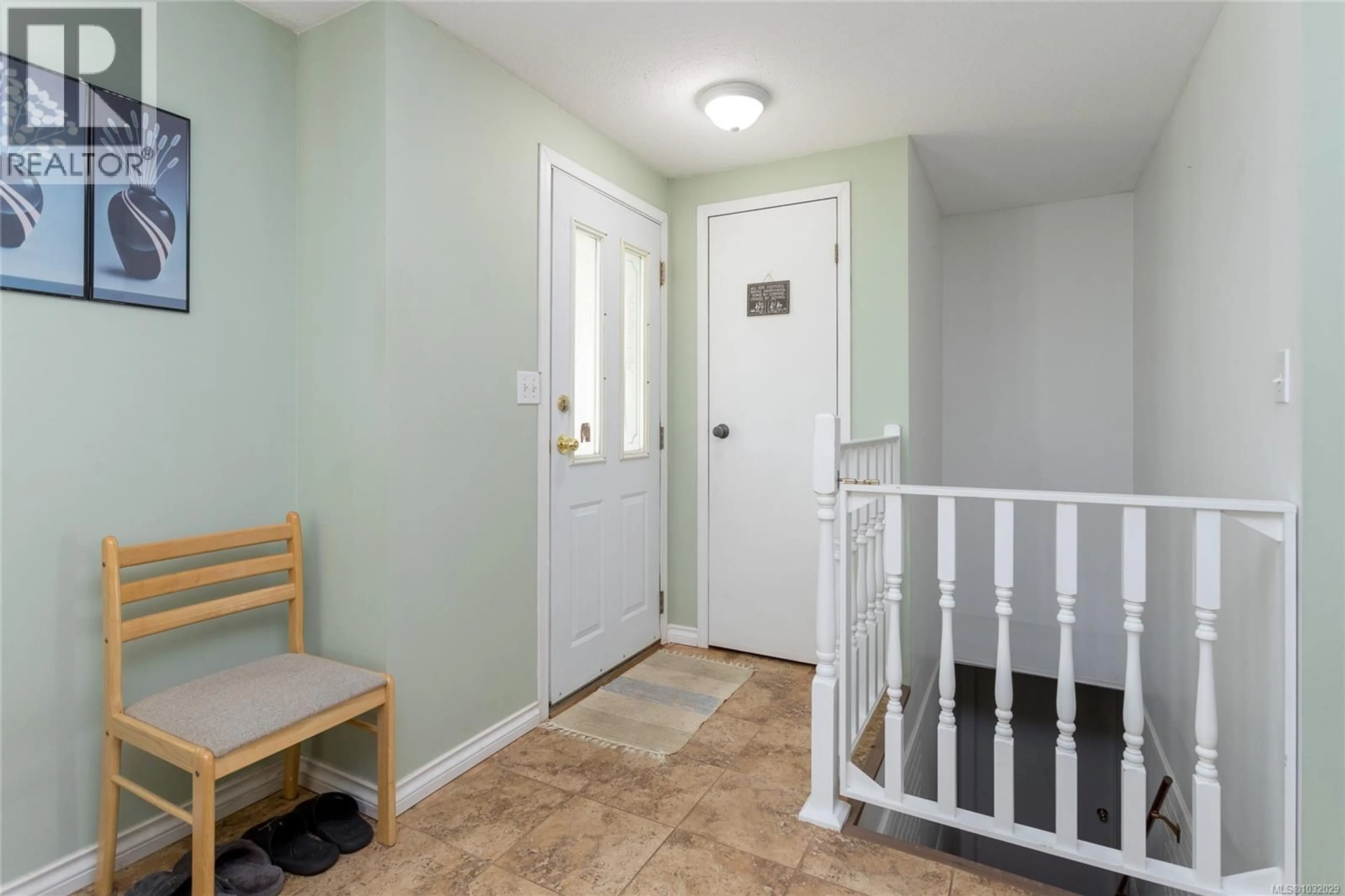 Indoor entryway for 426 GAMBLE PLACE, Colwood British Columbia V9B2R1