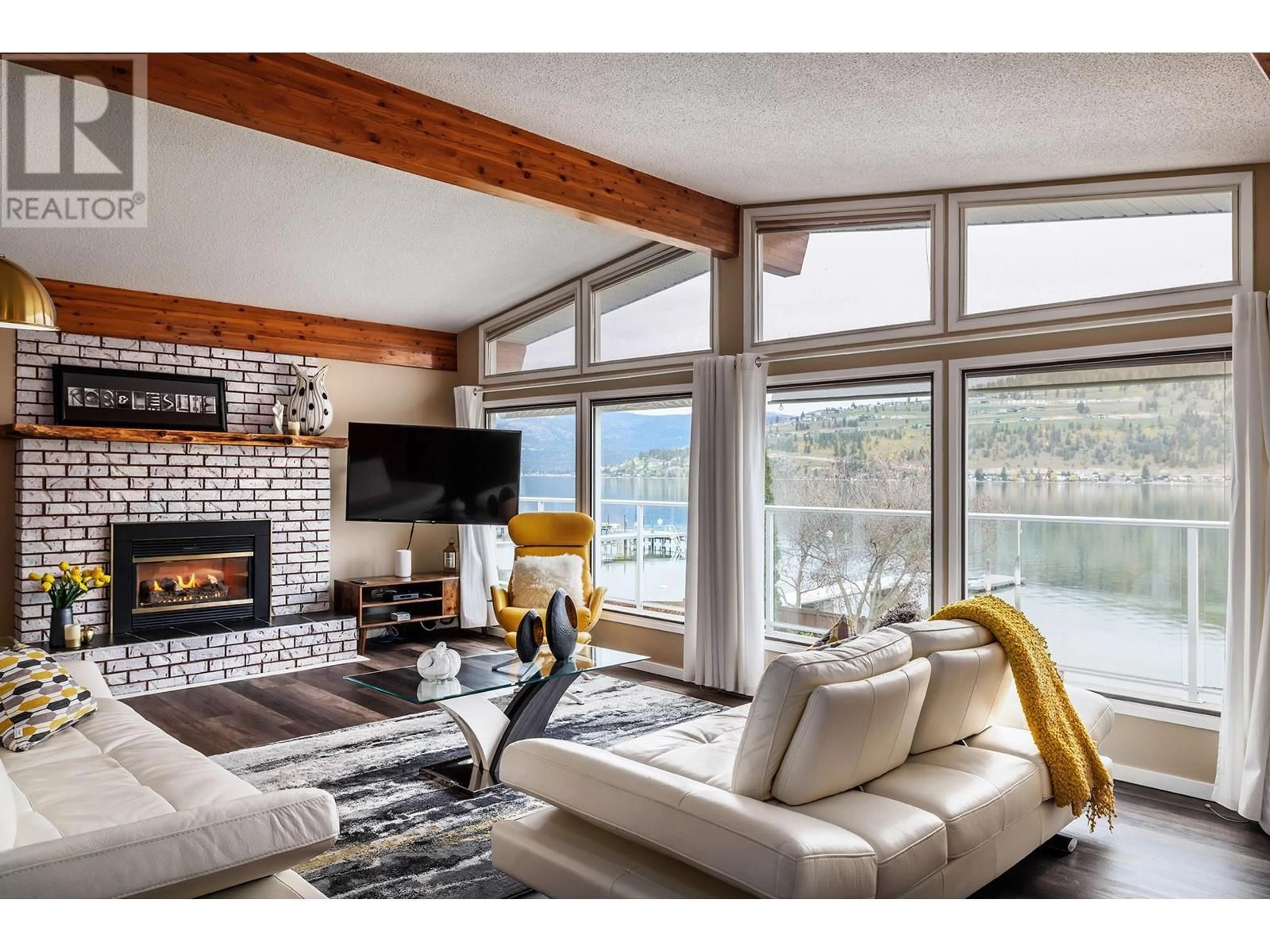 Living room for 8291 Okanagan Landing Road, Vernon British Columbia V1H1J5