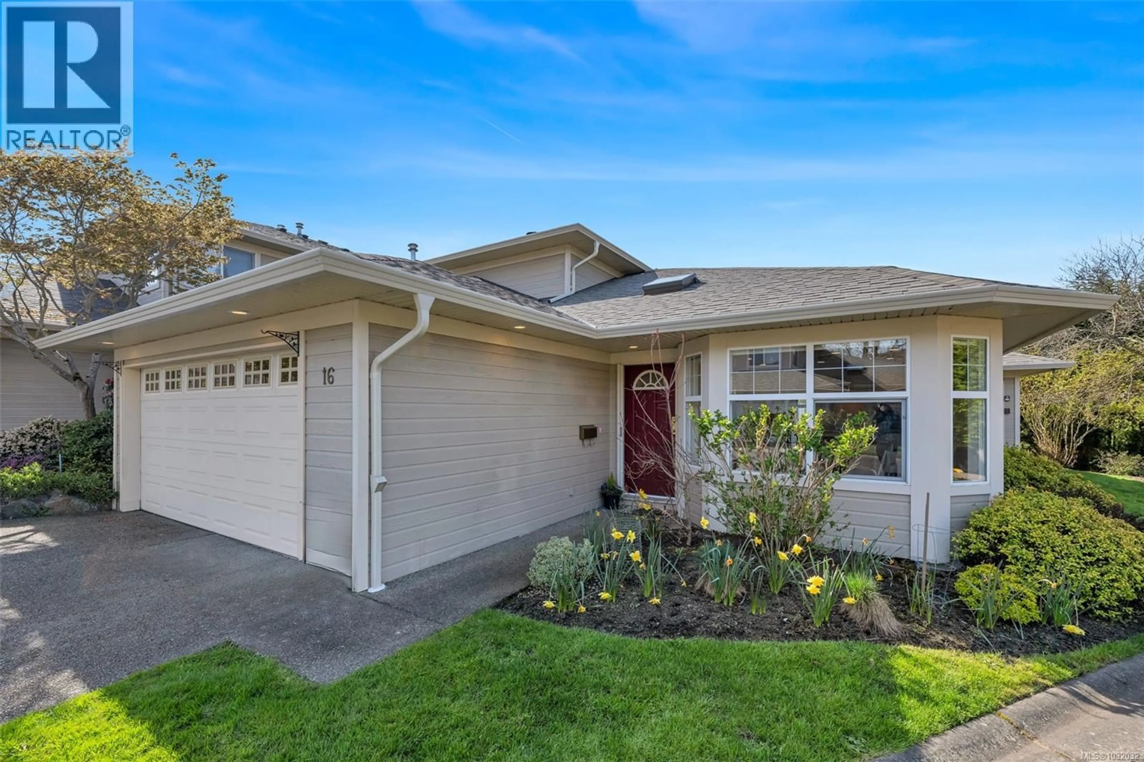 Home with vinyl exterior material, street for 16 - 4383 TORQUAY DRIVE, Saanich British Columbia V8N3L3