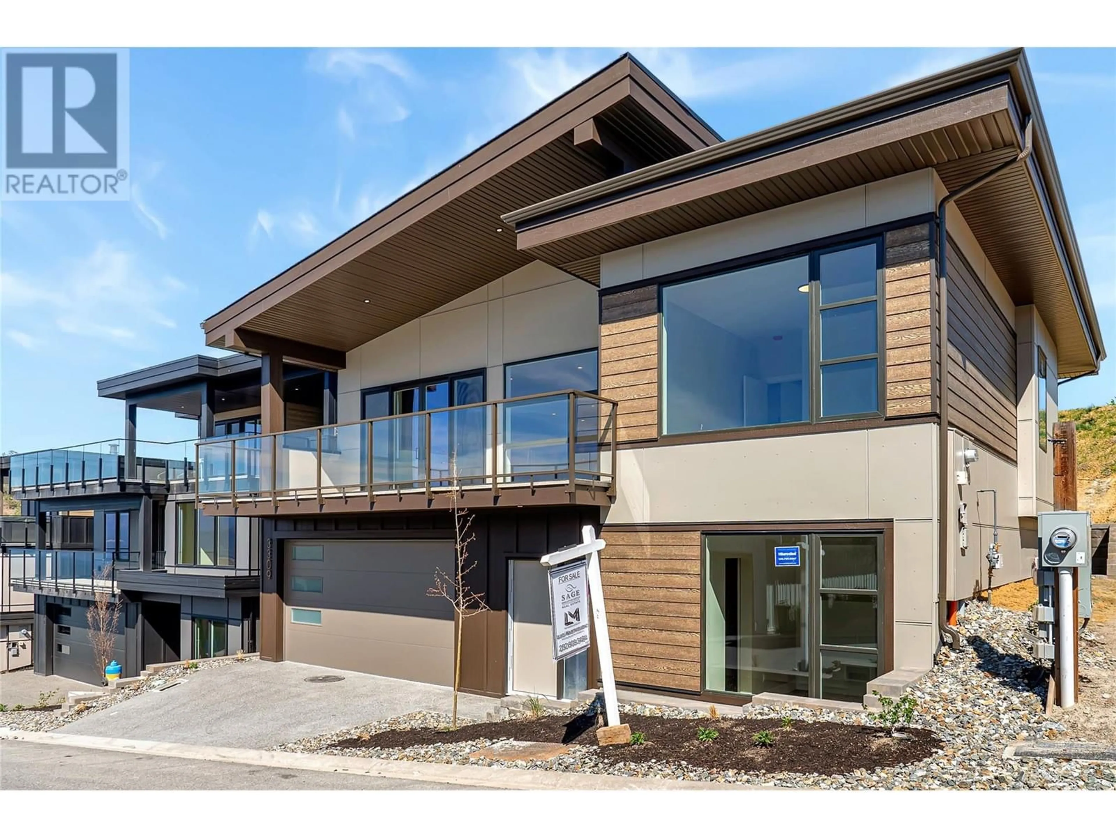 Home with vinyl exterior material, unknown for 3309 ASPEN LANE, Kelowna British Columbia V1V0C6