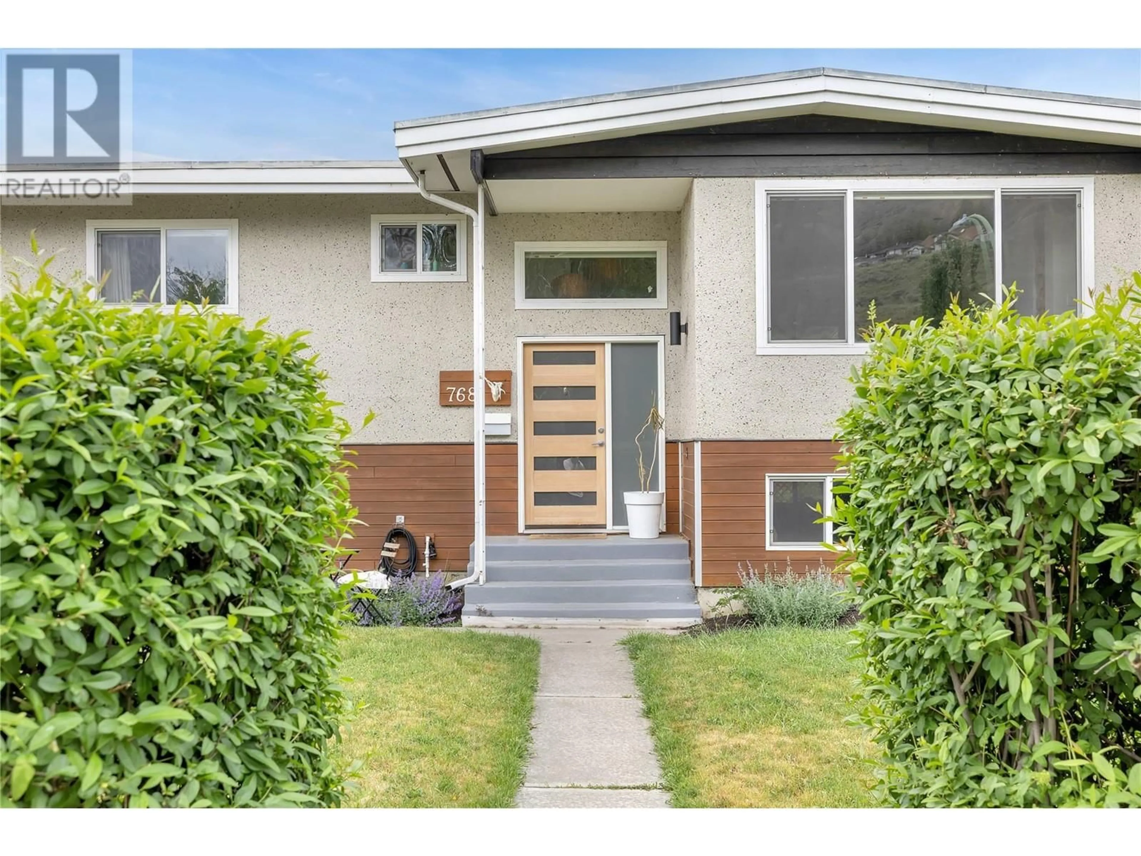 Frontside or backside of a home for 768 Jones Street, Kelowna British Columbia V1Y2S5