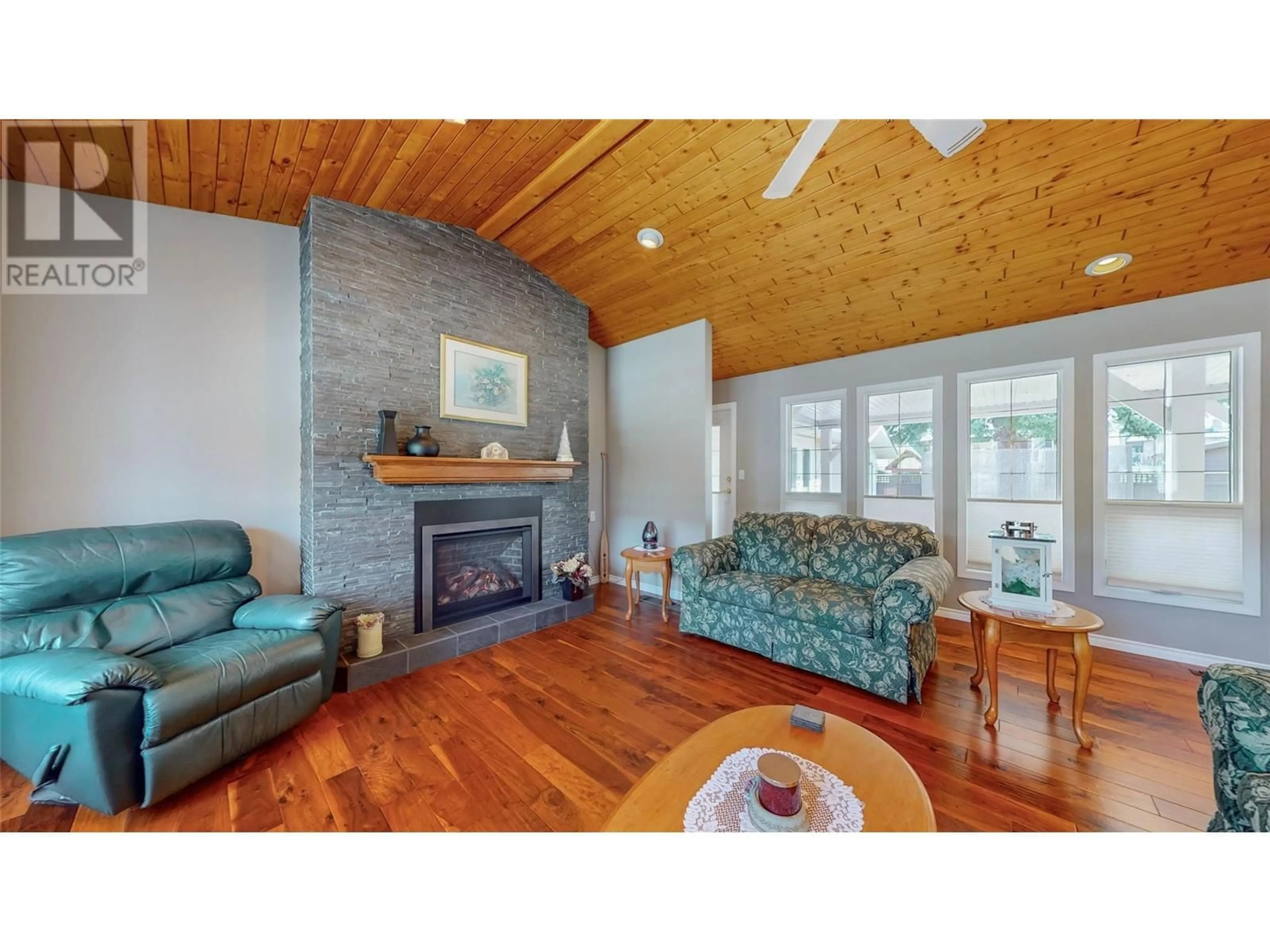 Living room, wood floors for 1021 Maple Street, Okanagan Falls British Columbia V0H1R2